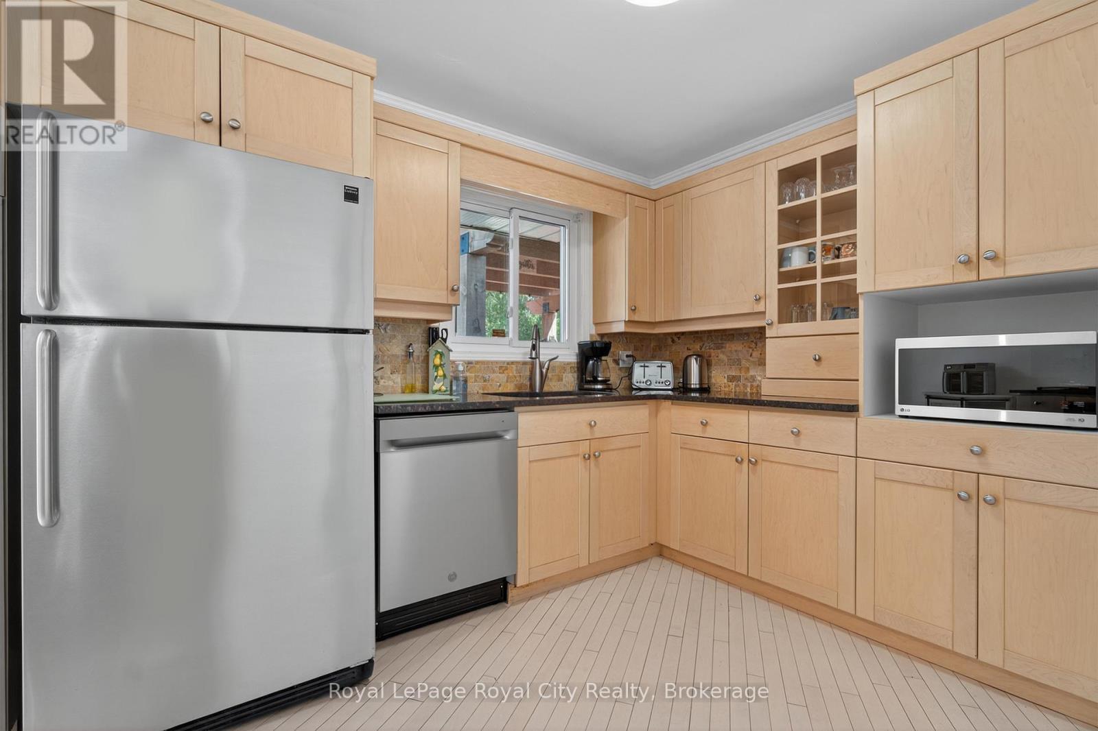 












68 SUNSET BOULEVARD

,
Cambridge,




Ontario
N1S1A7

