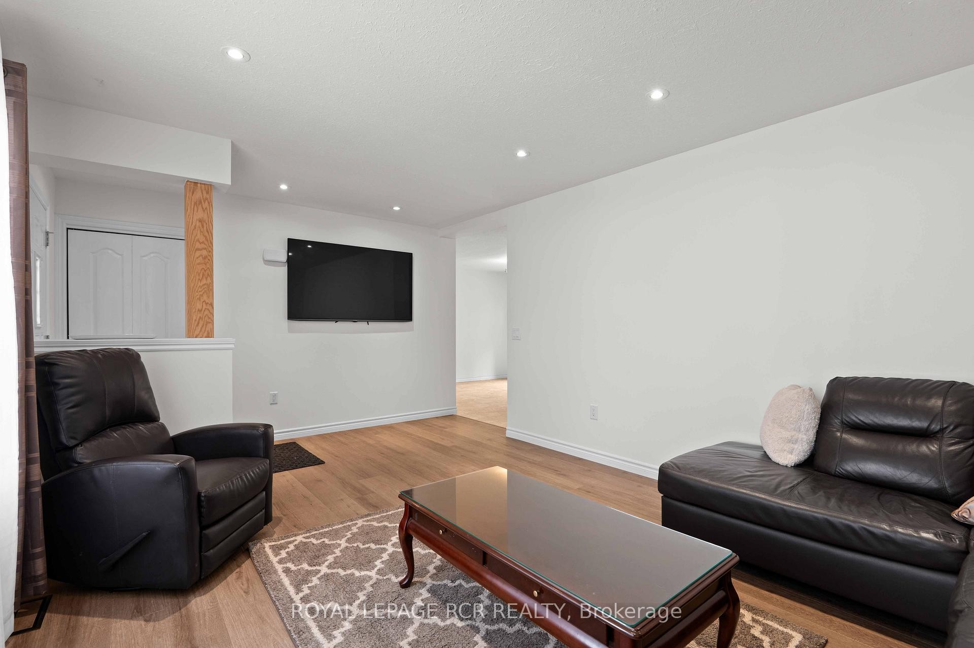 









18637


Hurontario (Hwy 10)

Street,
Caledon,




ON
L7K 0X9

