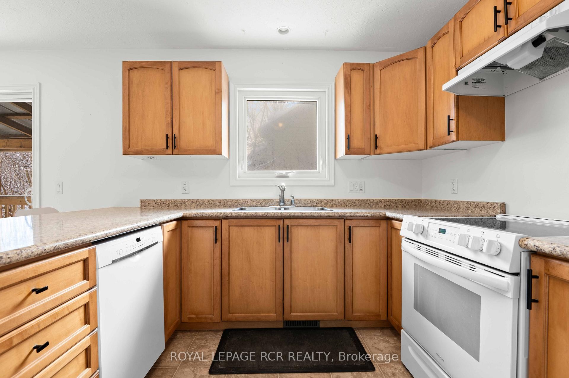 









18637


Hurontario (Hwy 10)

Street,
Caledon,




ON
L7K 0X9

