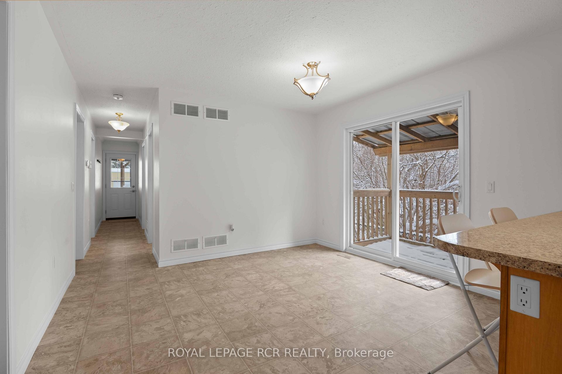 









18637


Hurontario (Hwy 10)

Street,
Caledon,




ON
L7K 0X9

