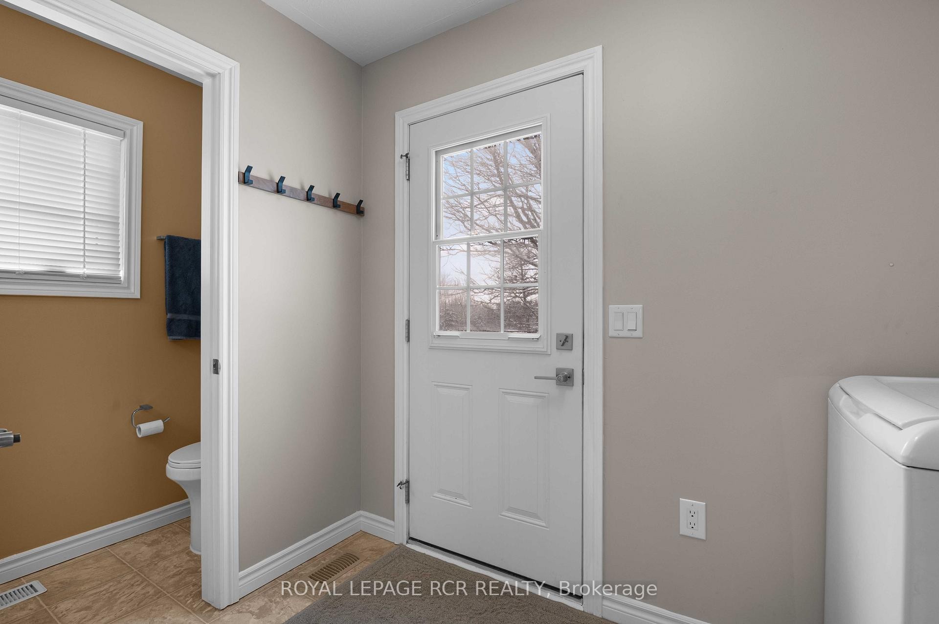 









18637


Hurontario (Hwy 10)

Street,
Caledon,




ON
L7K 0X9

