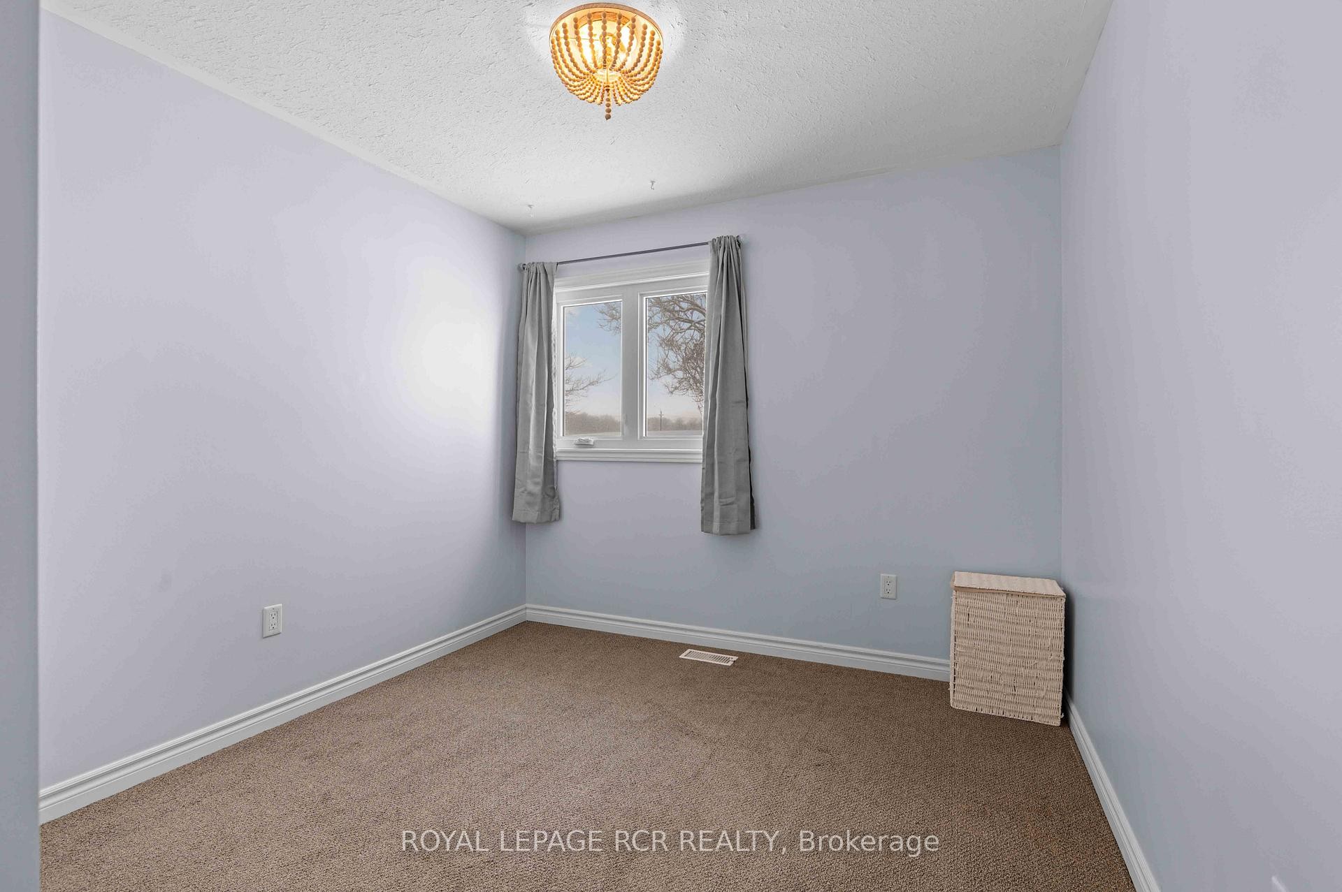 









18637


Hurontario (Hwy 10)

Street,
Caledon,




ON
L7K 0X9

