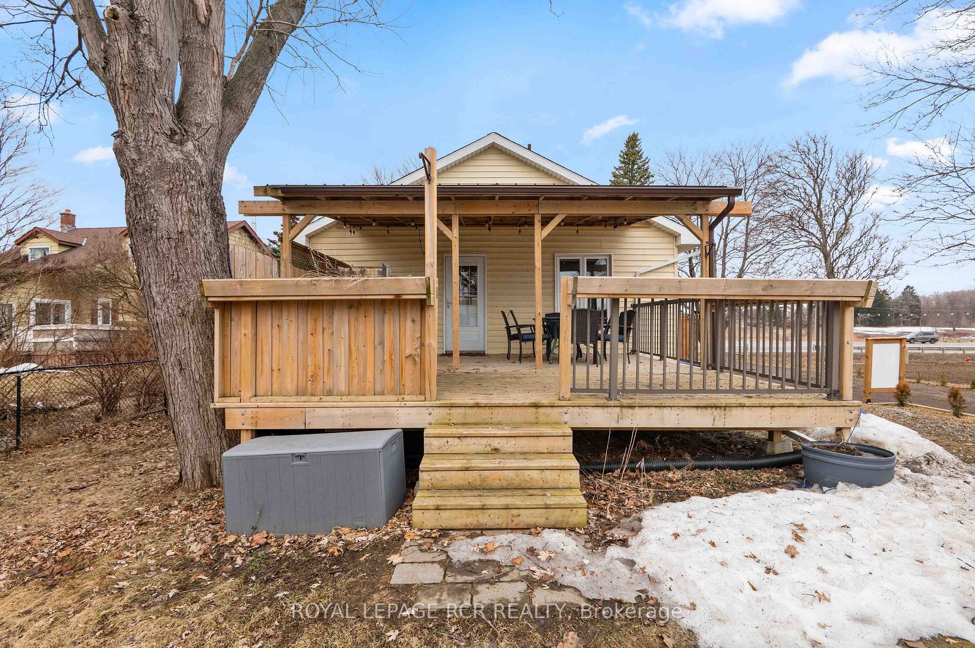 









18637


Hurontario (Hwy 10)

Street,
Caledon,




ON
L7K 0X9

