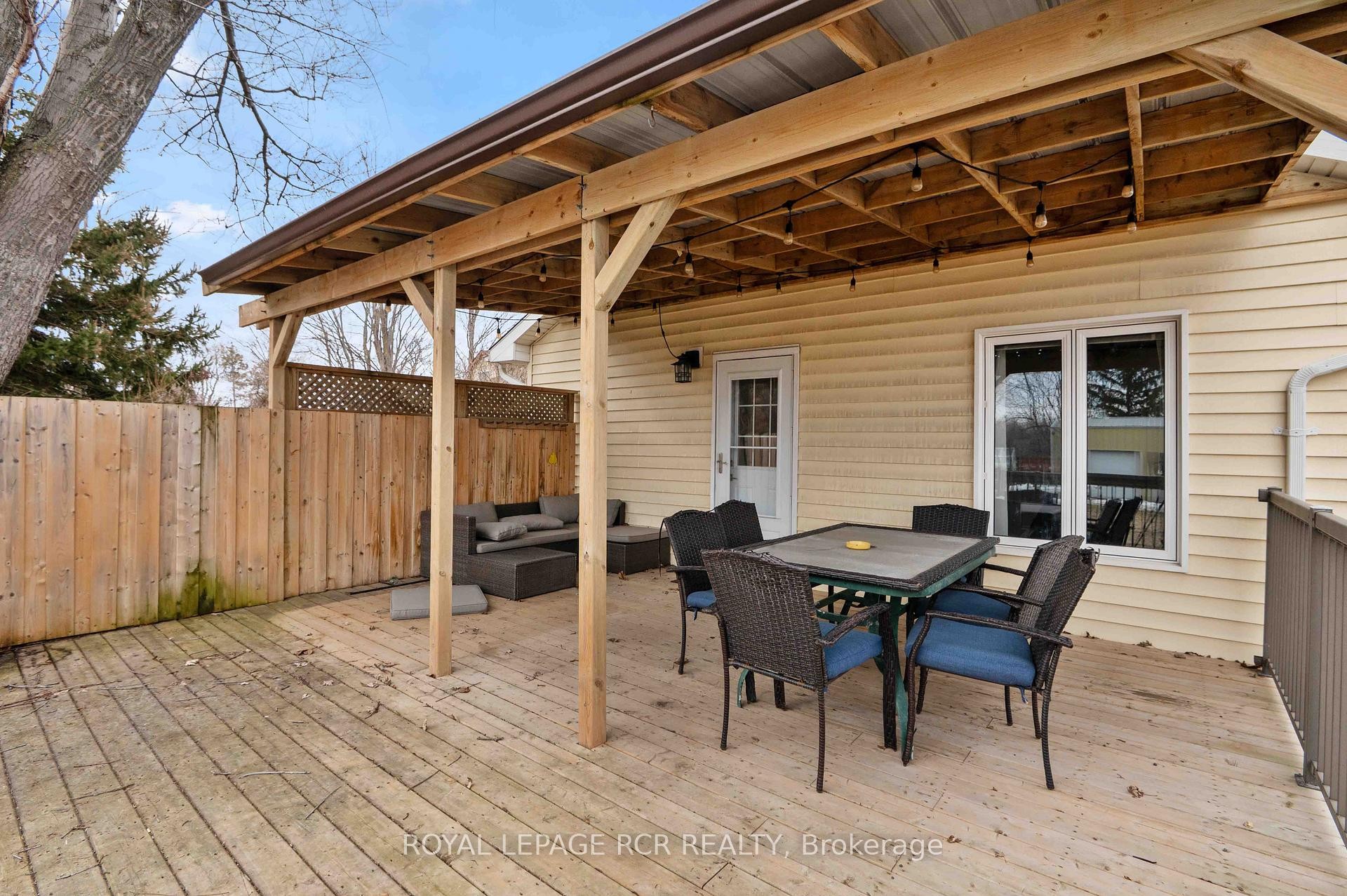 









18637


Hurontario (Hwy 10)

Street,
Caledon,




ON
L7K 0X9

