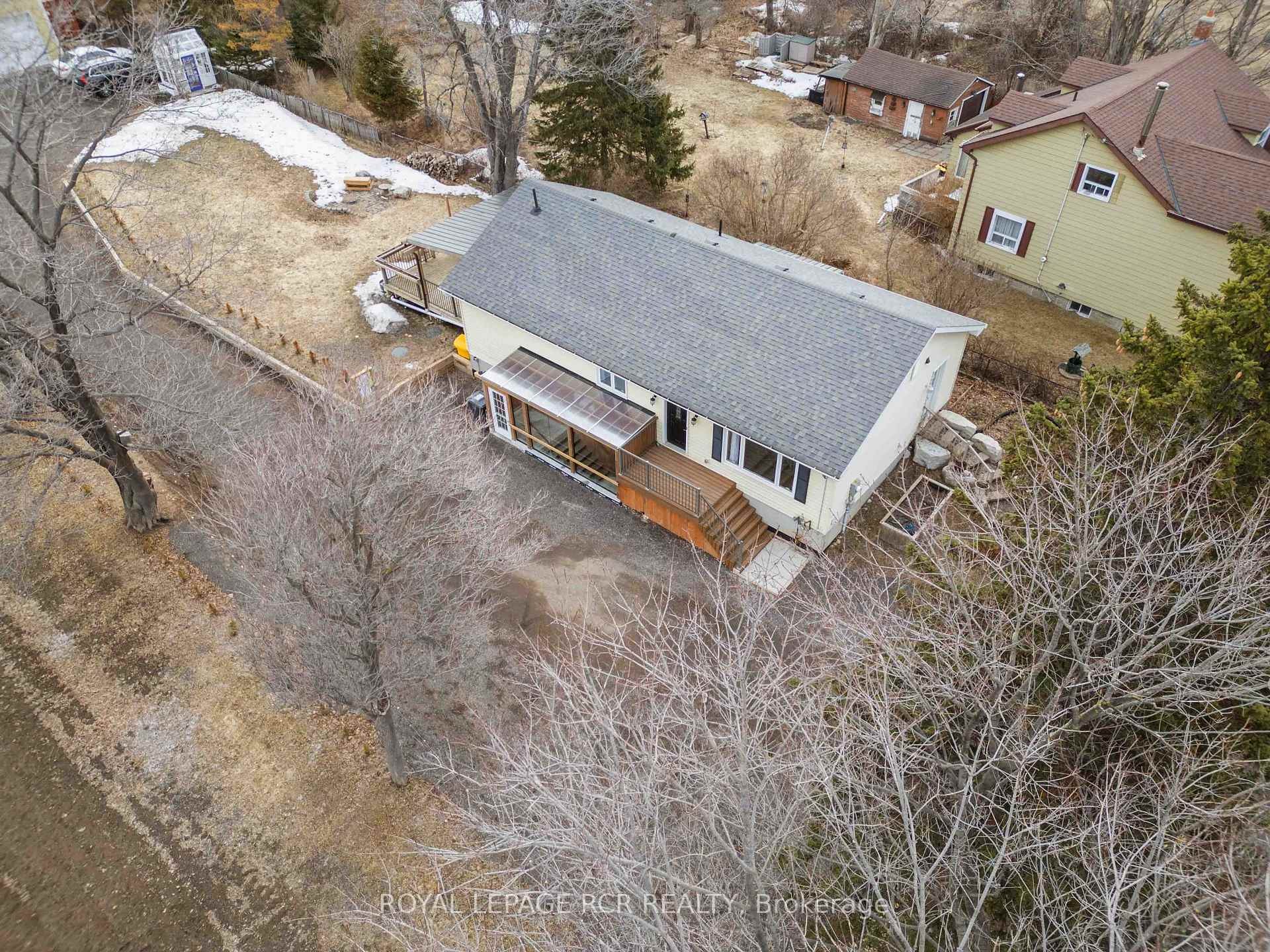 









18637


Hurontario (Hwy 10)

Street,
Caledon,




ON
L7K 0X9

