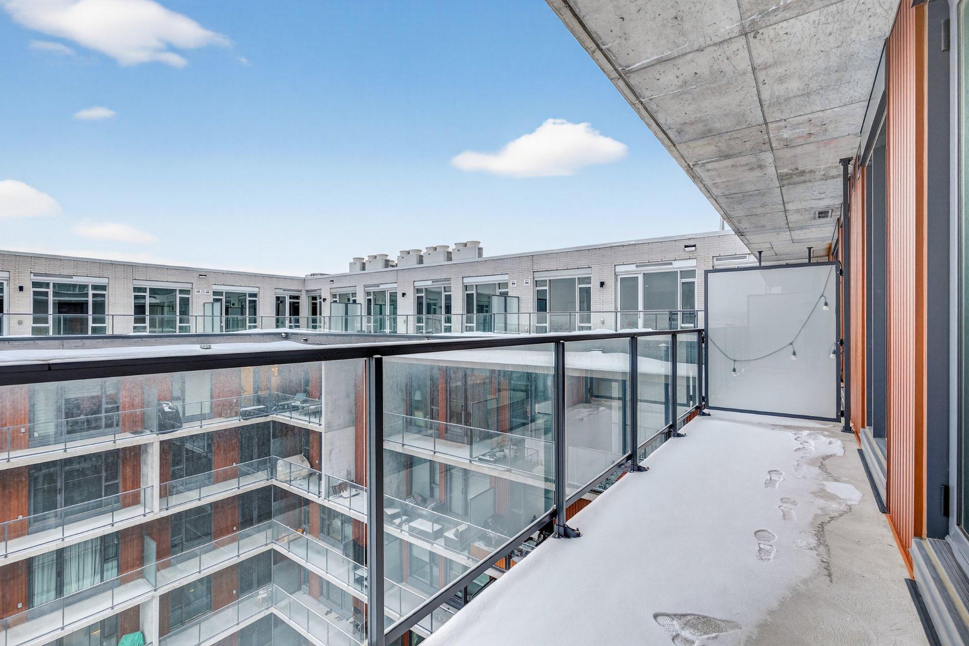 









200


Boul. Marcel-Laurin

, 709,
Montréal (Saint-Laurent),




QC
H4M0B1

