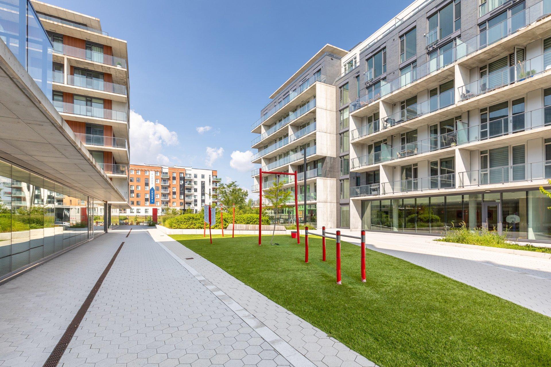 









200


Boul. Marcel-Laurin

, 709,
Montréal (Saint-Laurent),




QC
H4M0B1

