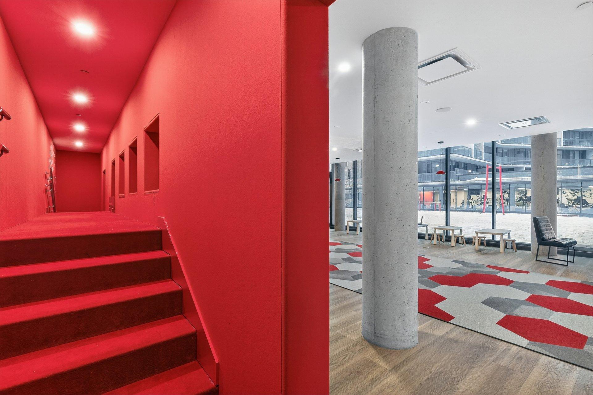 









200


Boul. Marcel-Laurin

, 709,
Montréal (Saint-Laurent),




QC
H4M0B1

