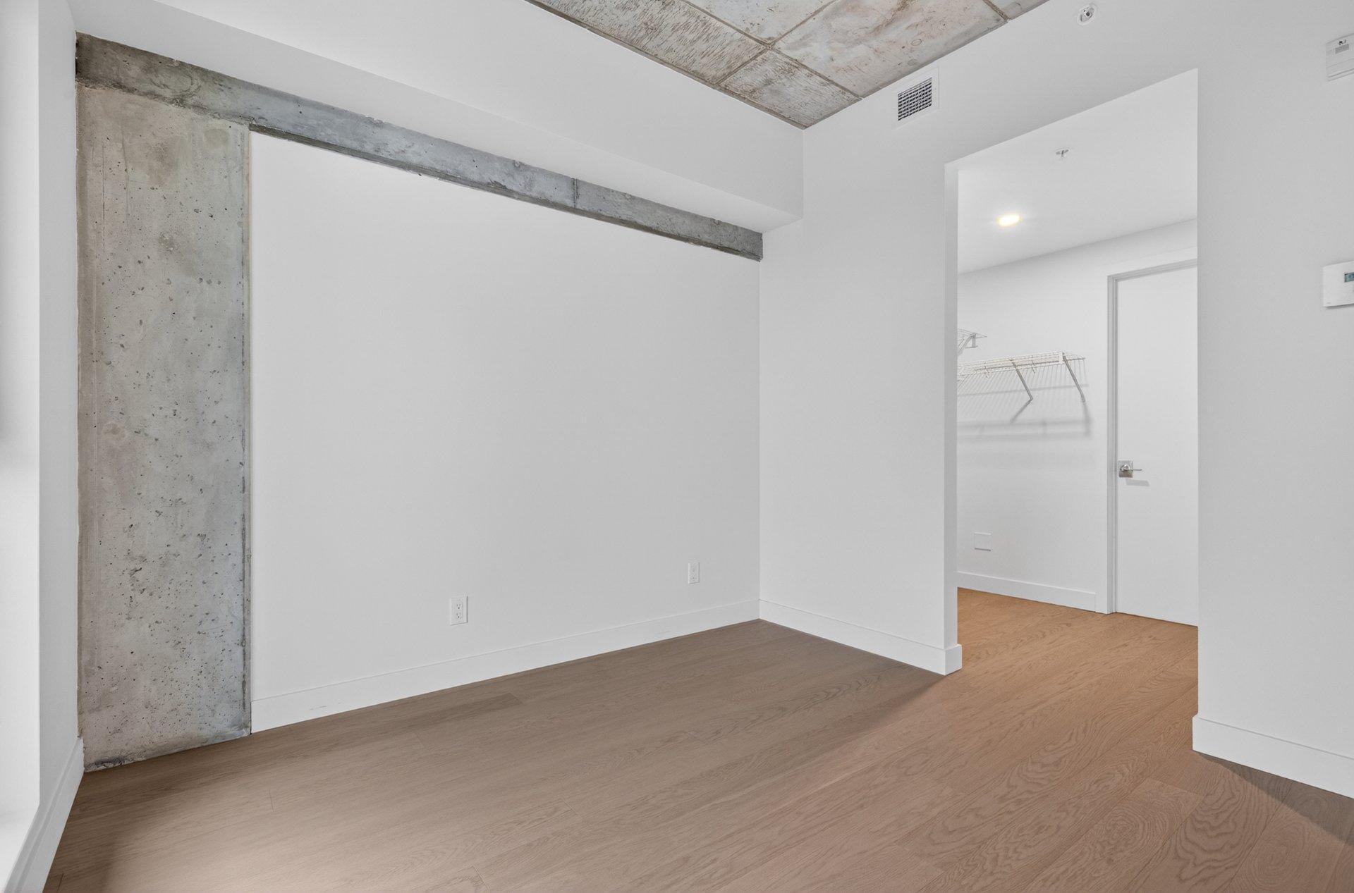 









200


Boul. Marcel-Laurin

, 709,
Montréal (Saint-Laurent),




QC
H4M0B1

