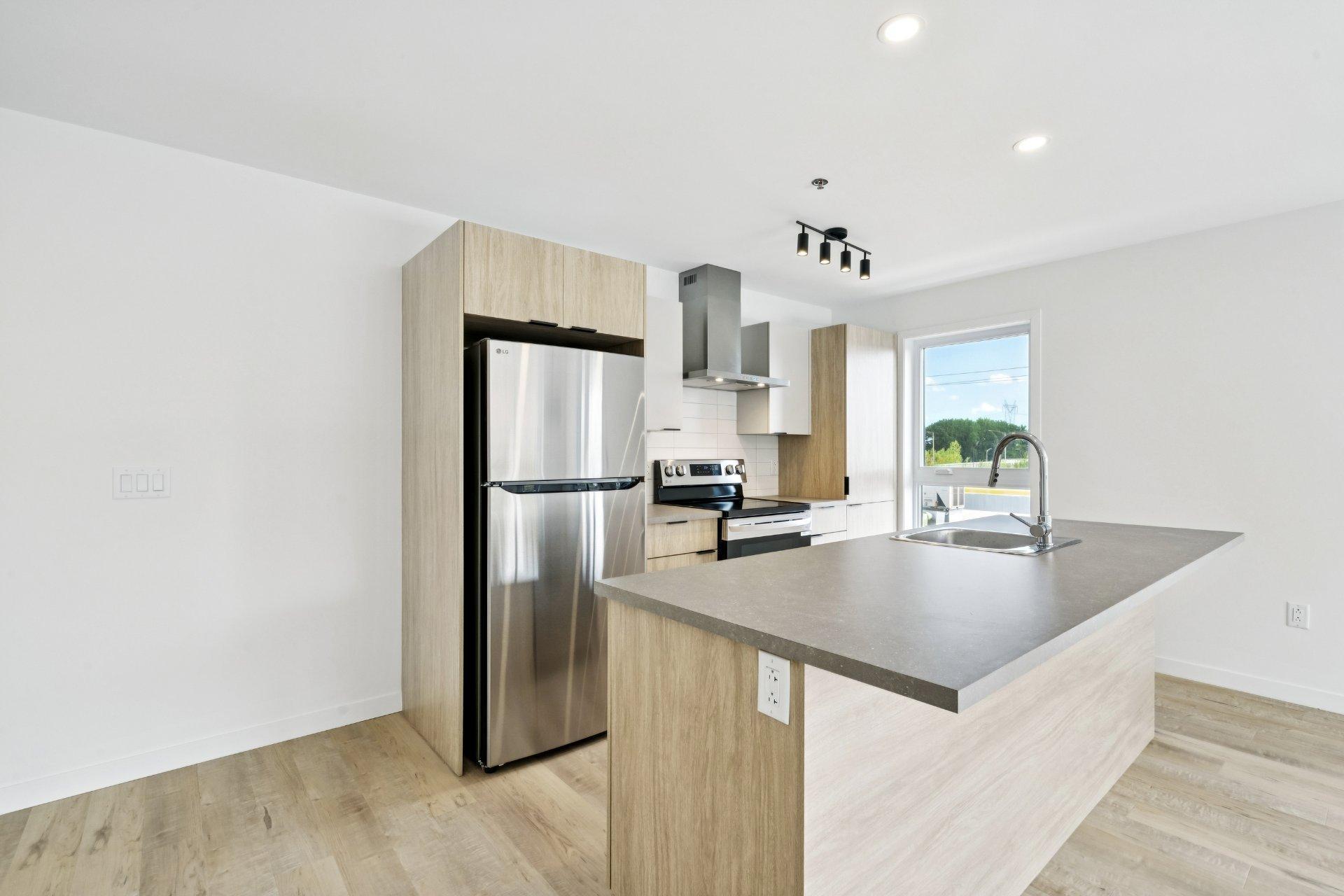 









4935


Rue des Ormes

, 3305,
Contrecoeur,




QC
J0L1C0

