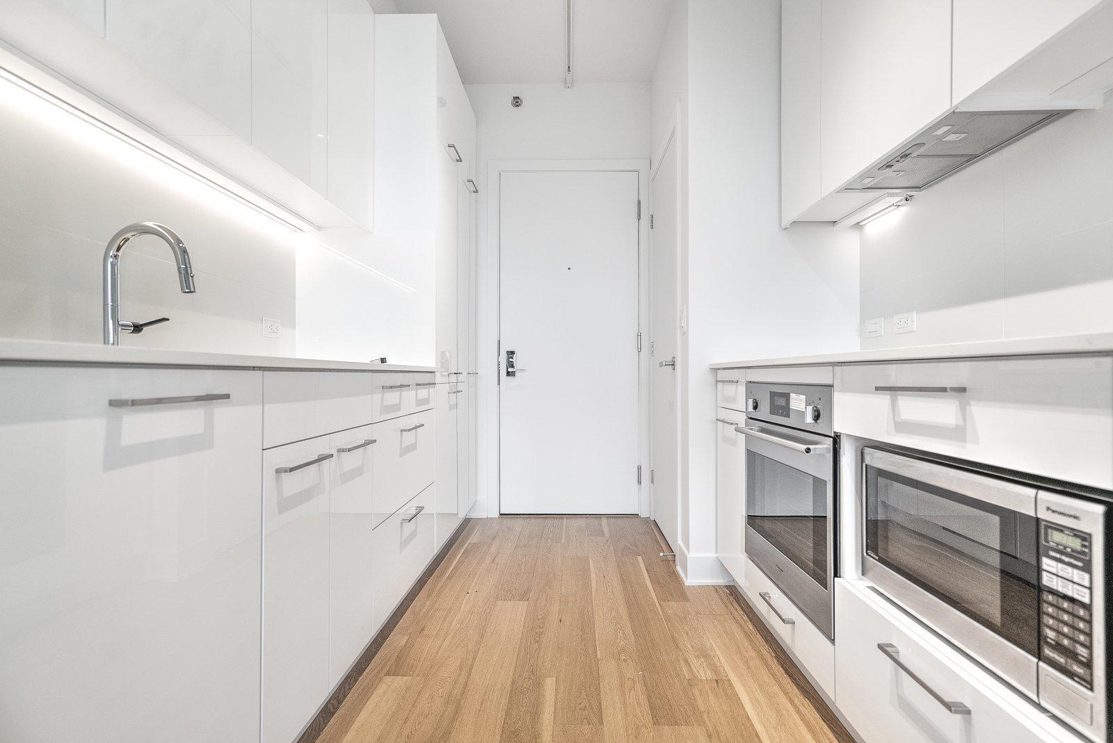 









2020


Boul. René-Lévesque O.

, 712,
Montréal (Ville-Marie),




QC
H3H0B4

