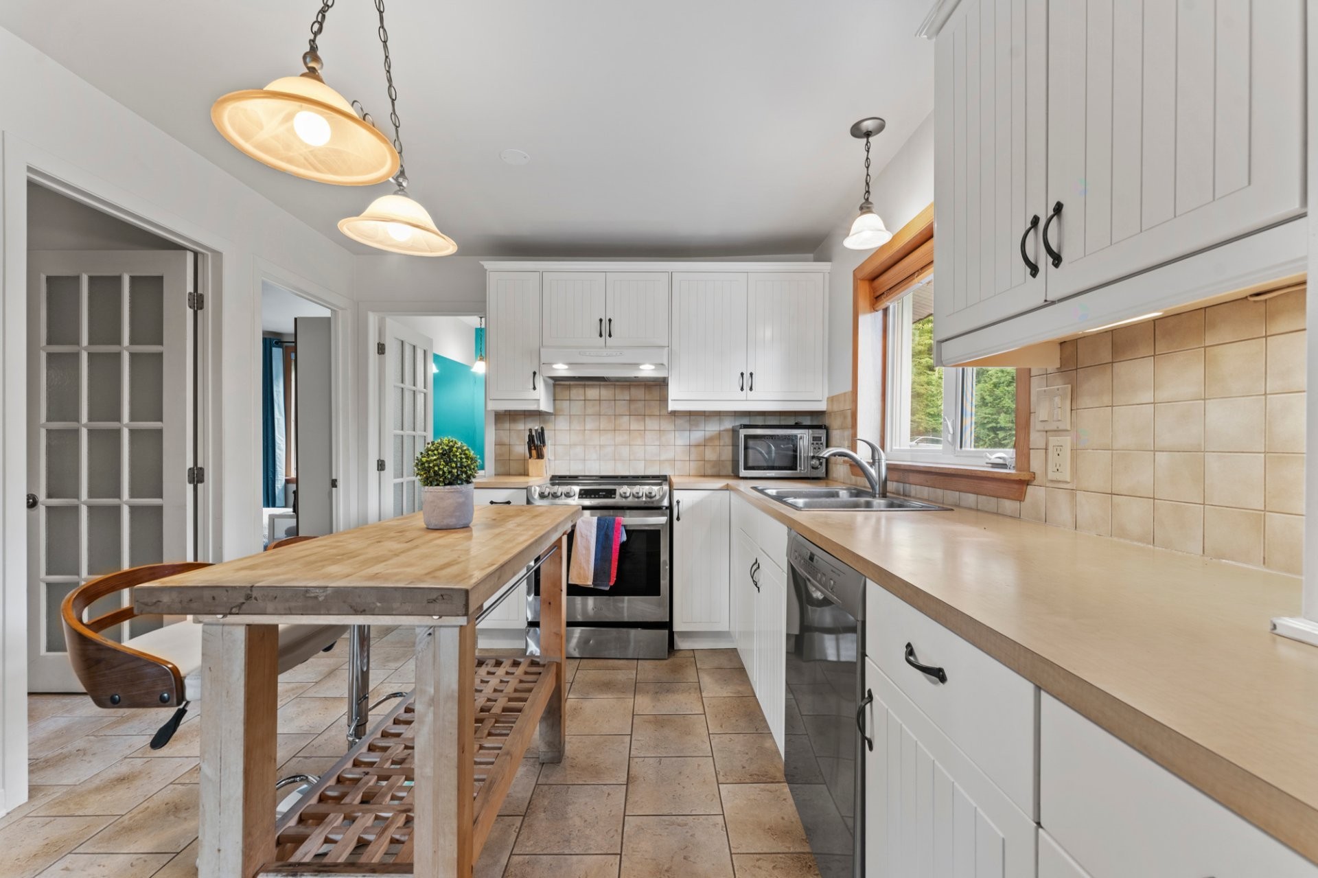 









183


Ch. Cooledge

,
Austin,




QC
J0B1B0

