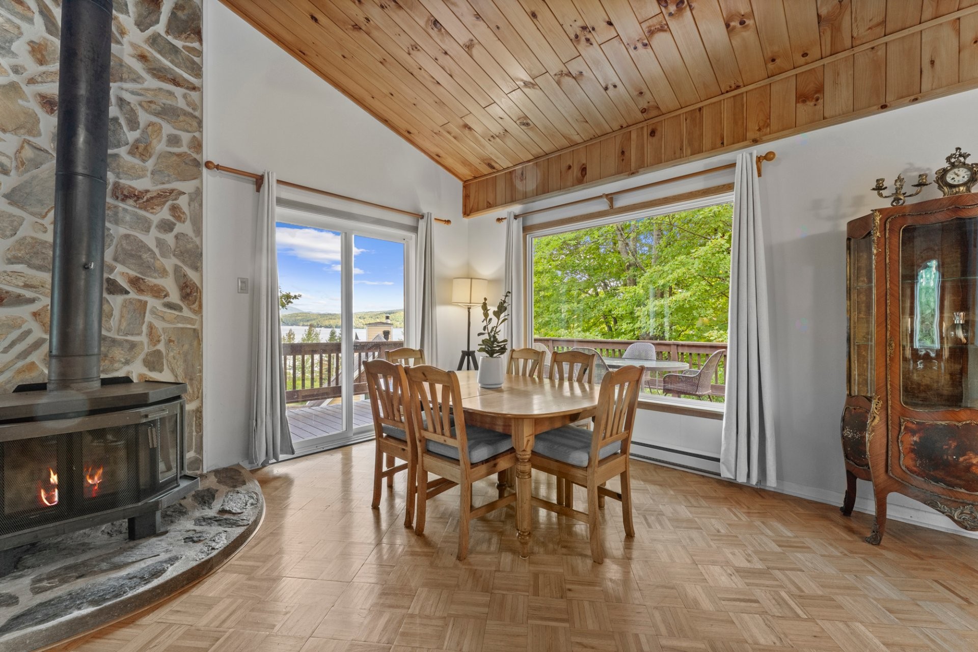 









183


Ch. Cooledge

,
Austin,




QC
J0B1B0

