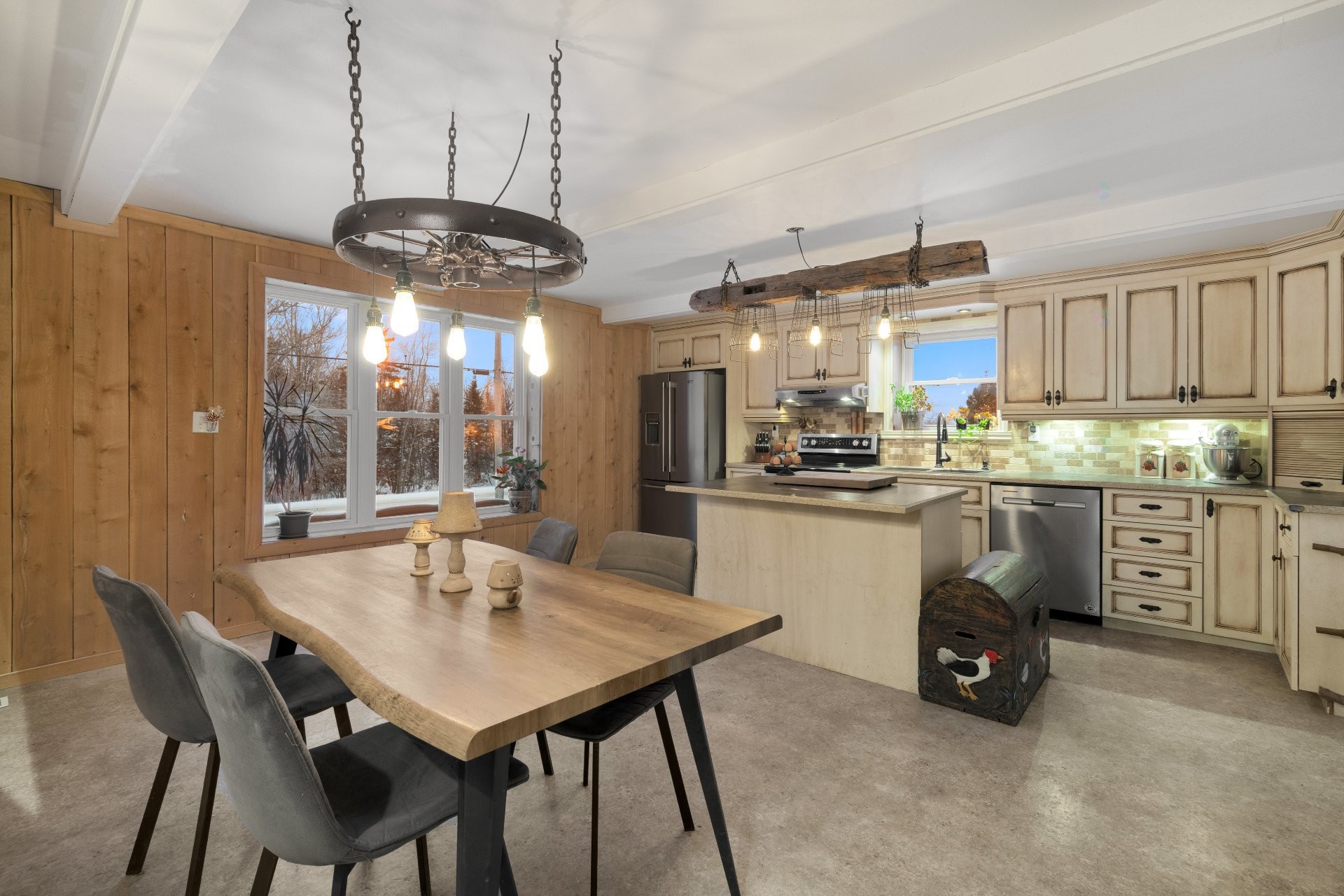 









231


9e-et-10e Rang

,
Saint-Camille,




QC
J0A1G0

