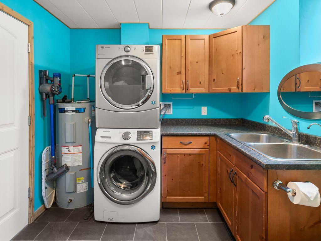 









1809


Cardinal Creek

Road,
Kelowna,




BC
V1P 1J3

