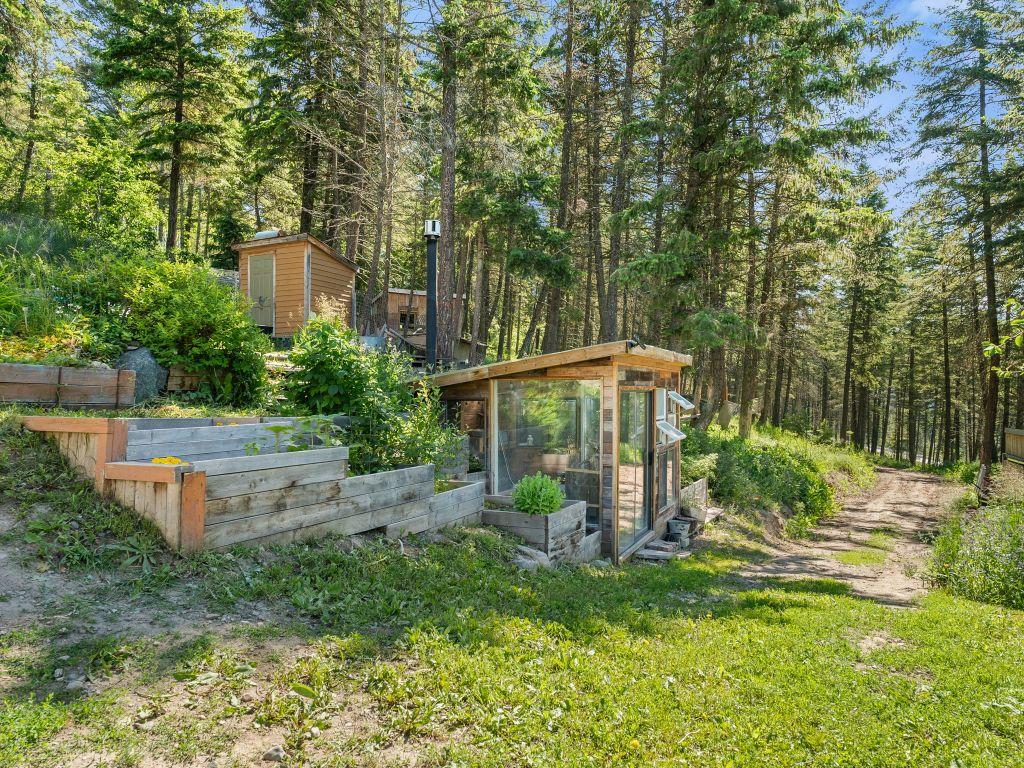 









1809


Cardinal Creek

Road,
Kelowna,




BC
V1P 1J3

