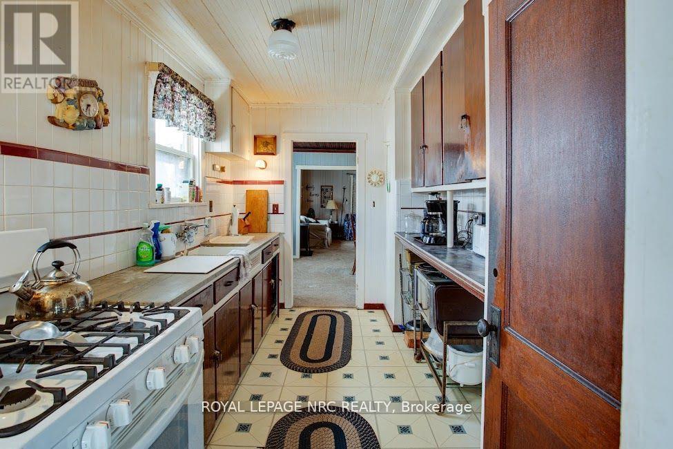 












3188 YOUNG AVENUE

,
Fort Erie (Ridgeway),




Ontario
L0S1N0

