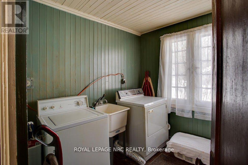 












3188 YOUNG AVENUE

,
Fort Erie (Ridgeway),




Ontario
L0S1N0

