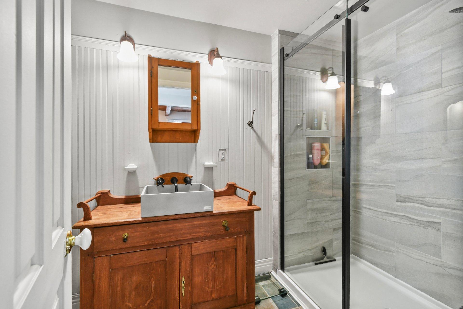 









77


Route 221

,
Saint-Cyprien-de-Napierville,




QC
J0J1L0

