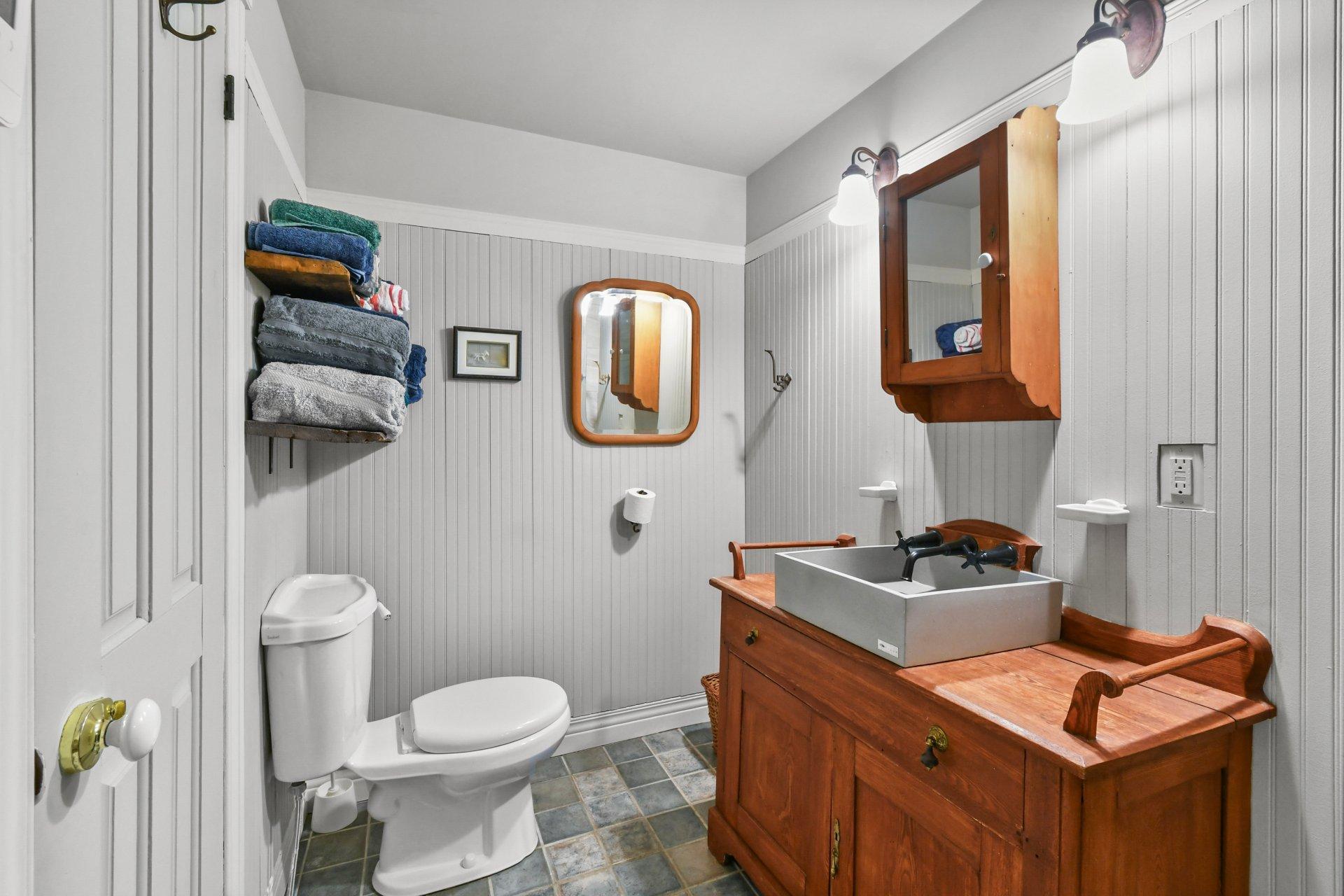 









77


Route 221

,
Saint-Cyprien-de-Napierville,




QC
J0J1L0

