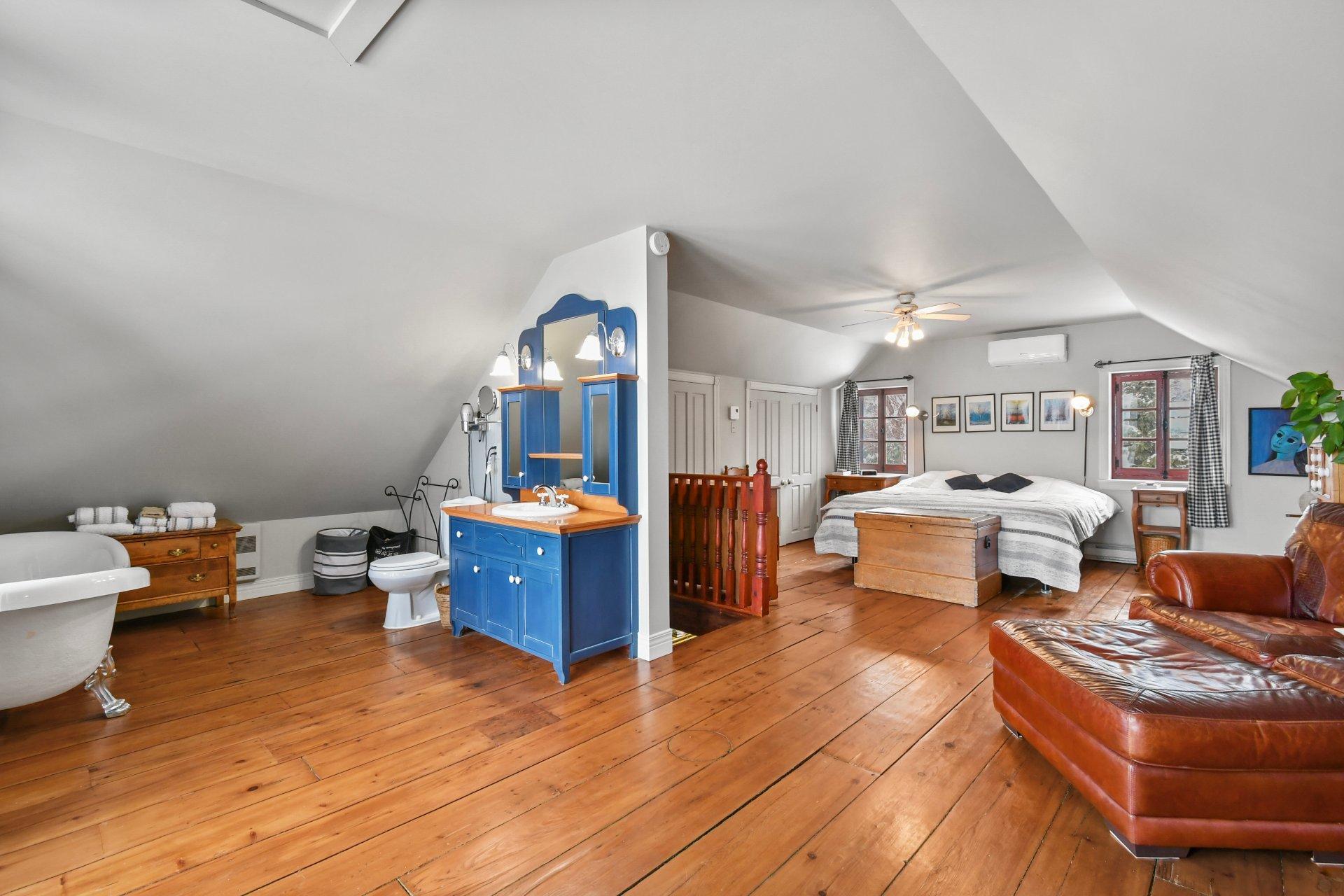 









77


Route 221

,
Saint-Cyprien-de-Napierville,




QC
J0J1L0

