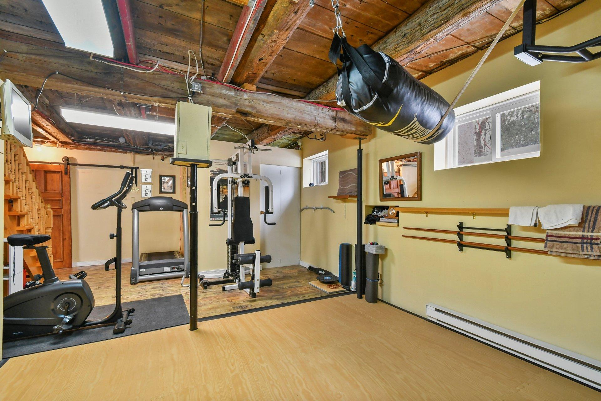 









77


Route 221

,
Saint-Cyprien-de-Napierville,




QC
J0J1L0

