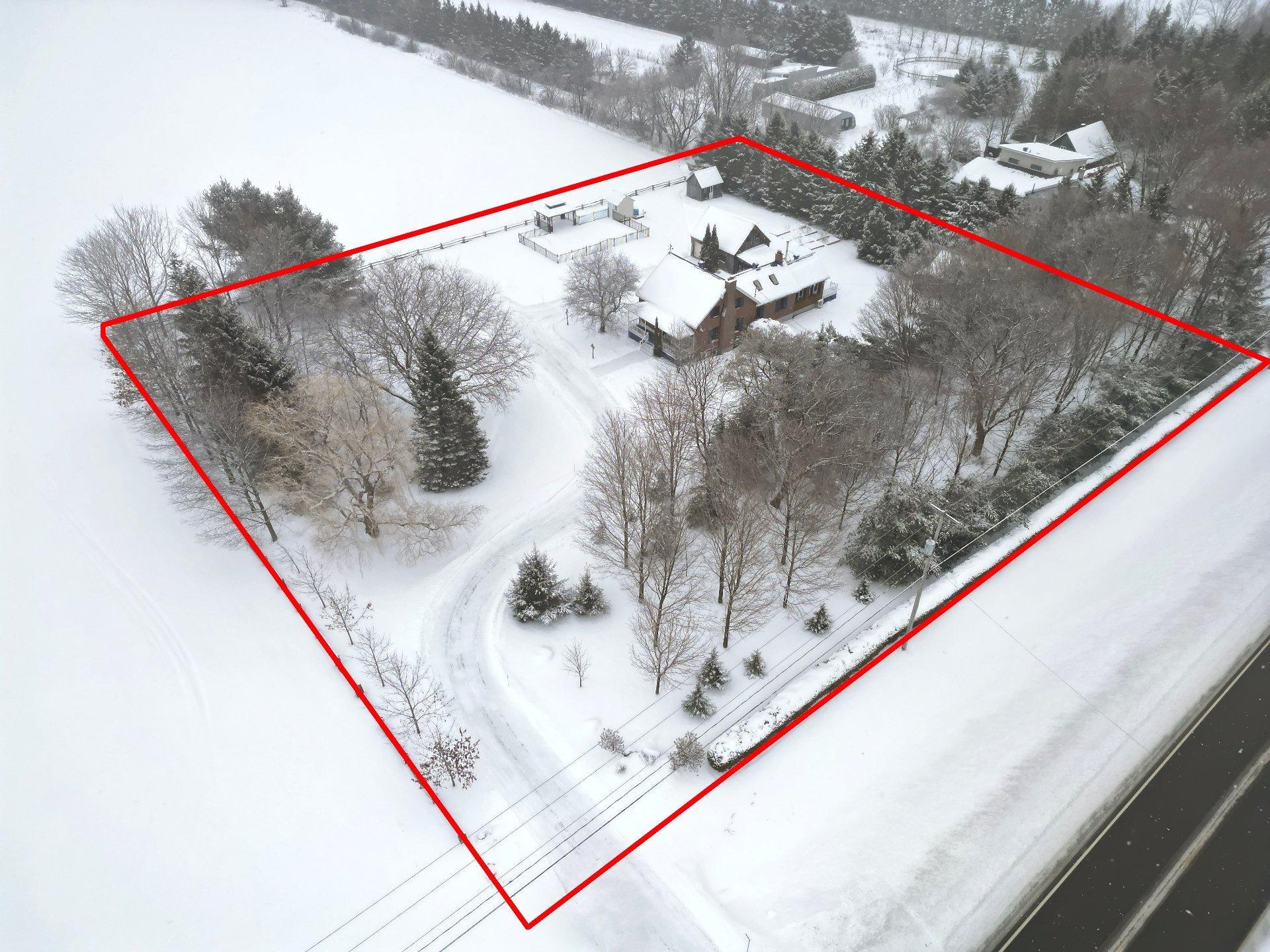 









77


Route 221

,
Saint-Cyprien-de-Napierville,




QC
J0J1L0

