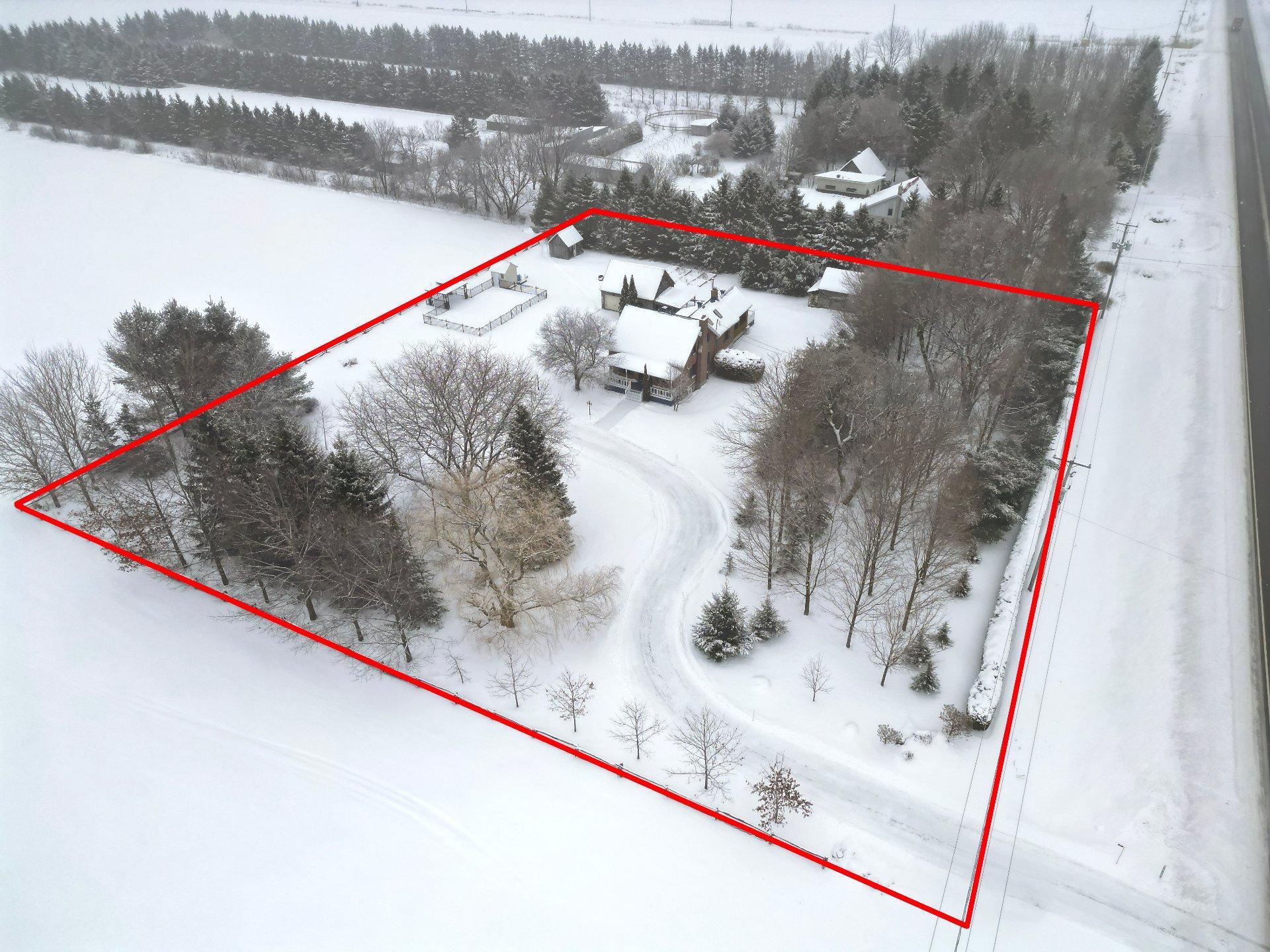 









77


Route 221

,
Saint-Cyprien-de-Napierville,




QC
J0J1L0

