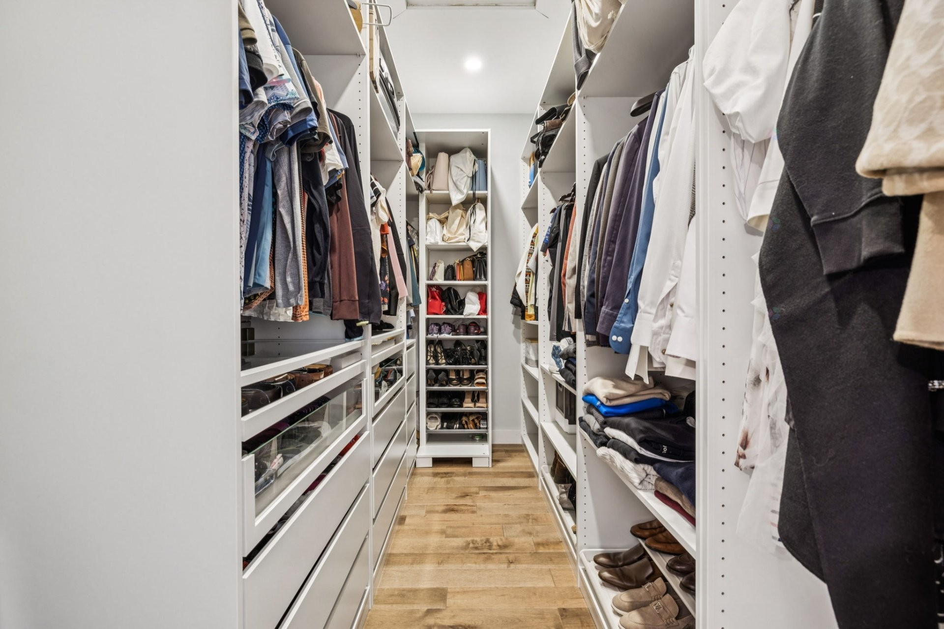 









4


Ch. du Havre

,
Val-des-Monts,




QC
J8N0B4

