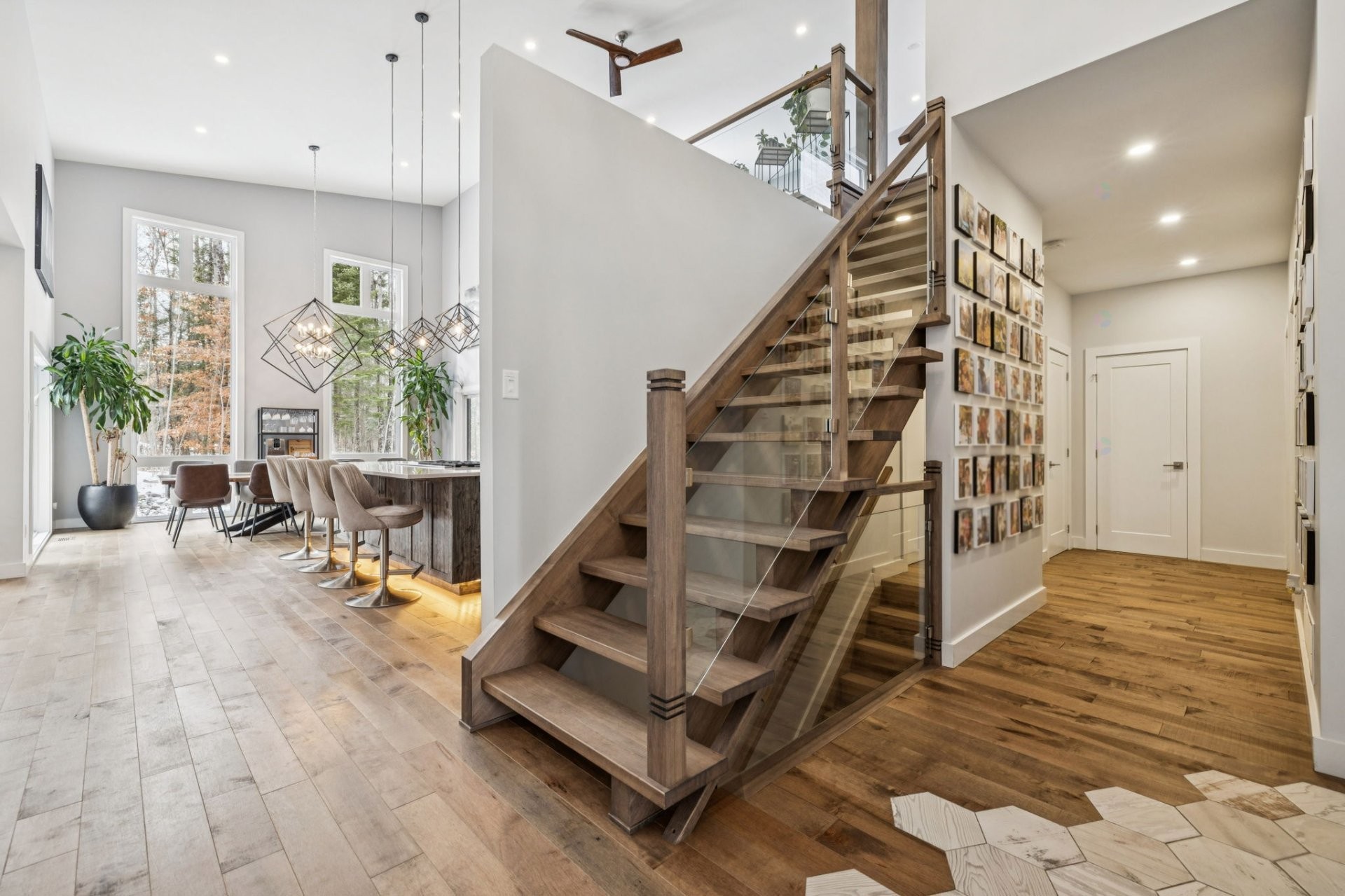 









4


Ch. du Havre

,
Val-des-Monts,




QC
J8N0B4

