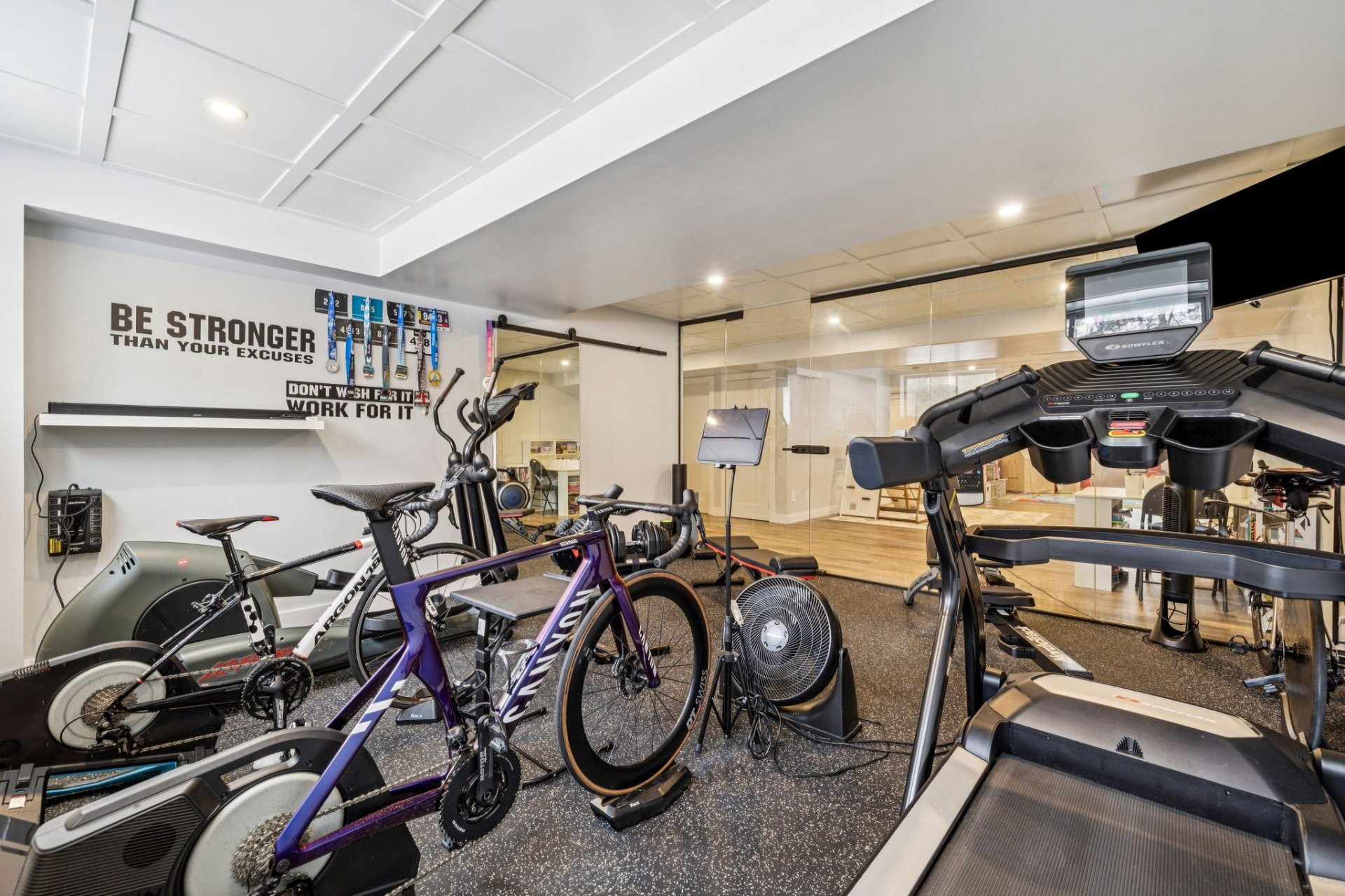 









4


Ch. du Havre

,
Val-des-Monts,




QC
J8N0B4

