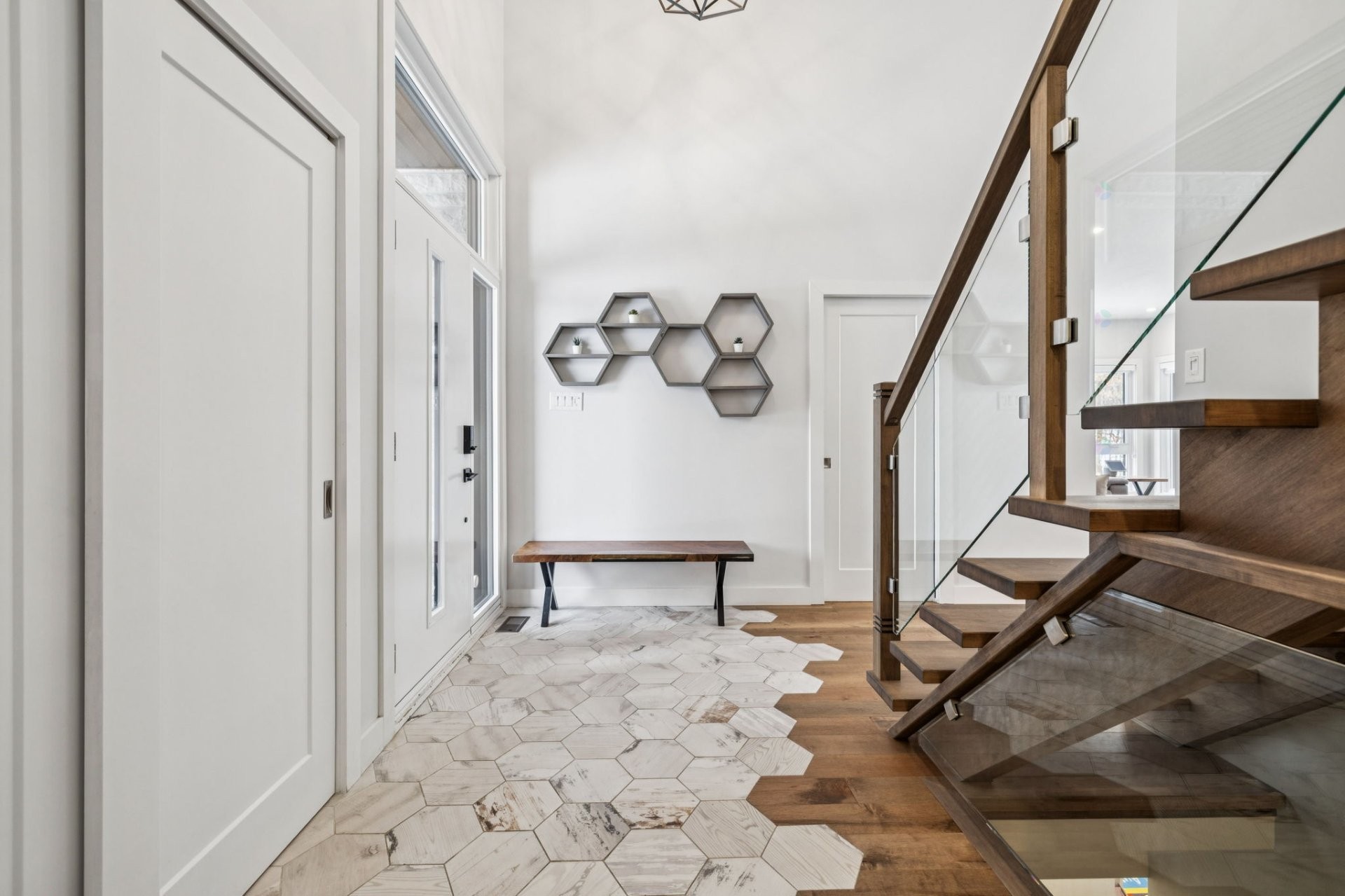 









4


Ch. du Havre

,
Val-des-Monts,




QC
J8N0B4

