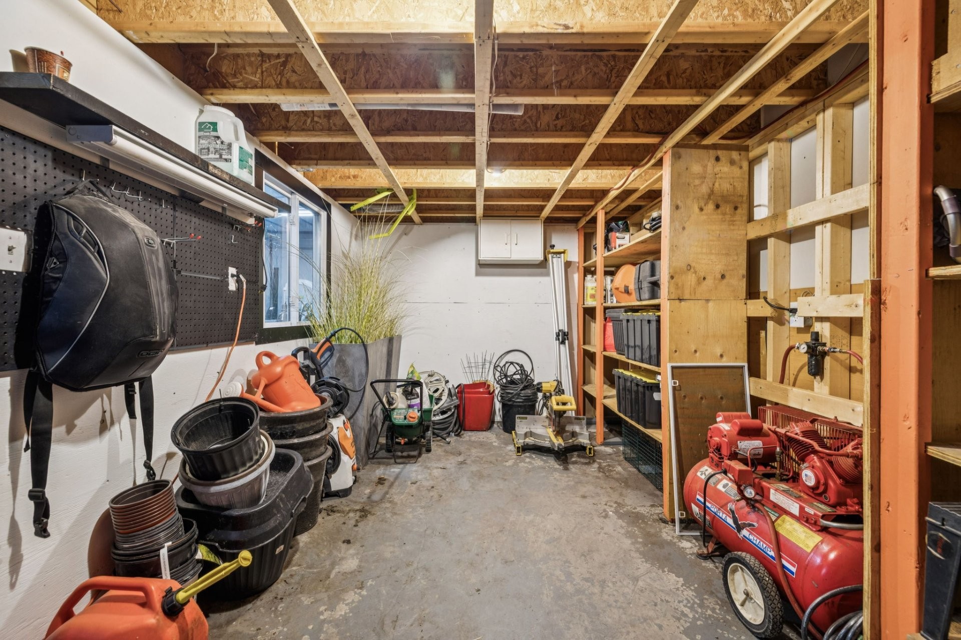 









4


Ch. du Havre

,
Val-des-Monts,




QC
J8N0B4

