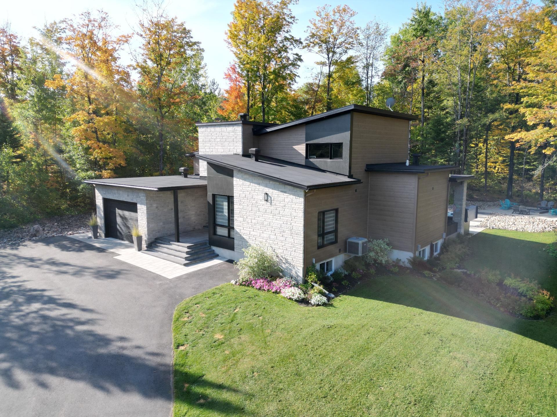 









4


Ch. du Havre

,
Val-des-Monts,




QC
J8N0B4

