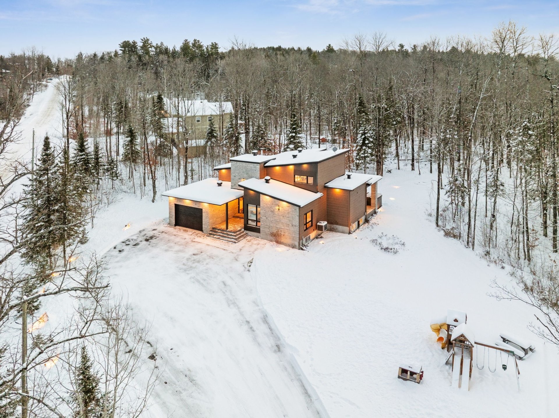 









4


Ch. du Havre

,
Val-des-Monts,




QC
J8N0B4

