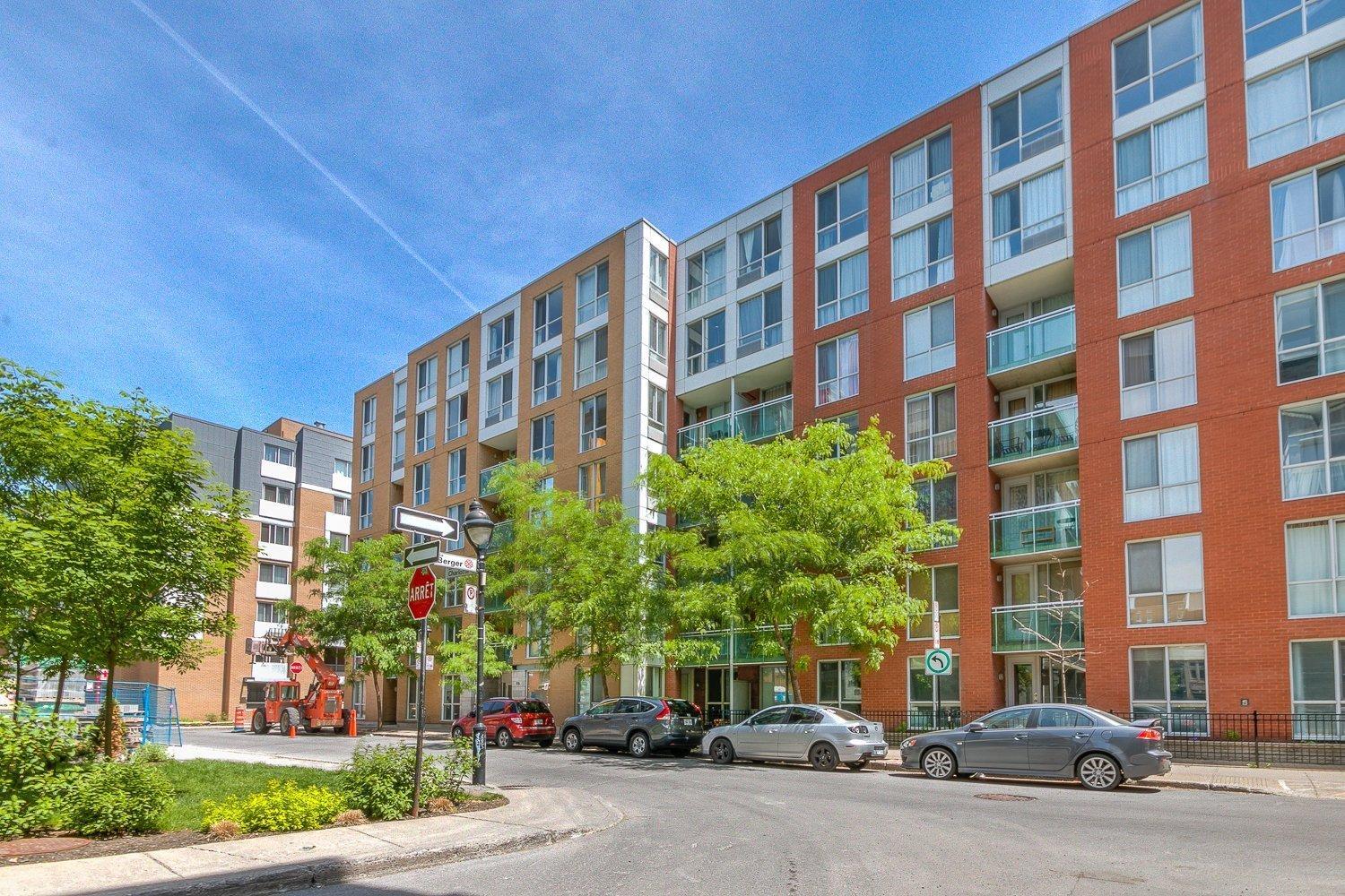 









98


Rue Charlotte

, 158,
Montréal (Ville-Marie),




QC
H2X3V2

