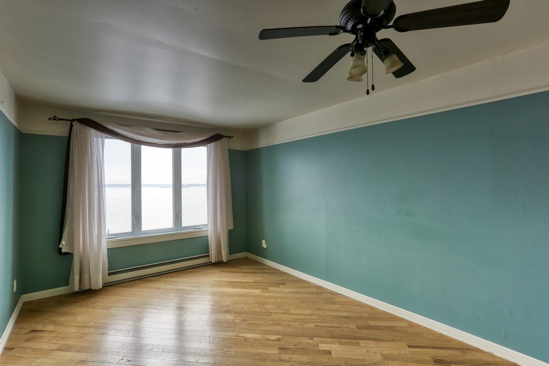 









3540


Rue Notre-Dame E.

,
Trois-Rivières,




QC
G8V1Z2

