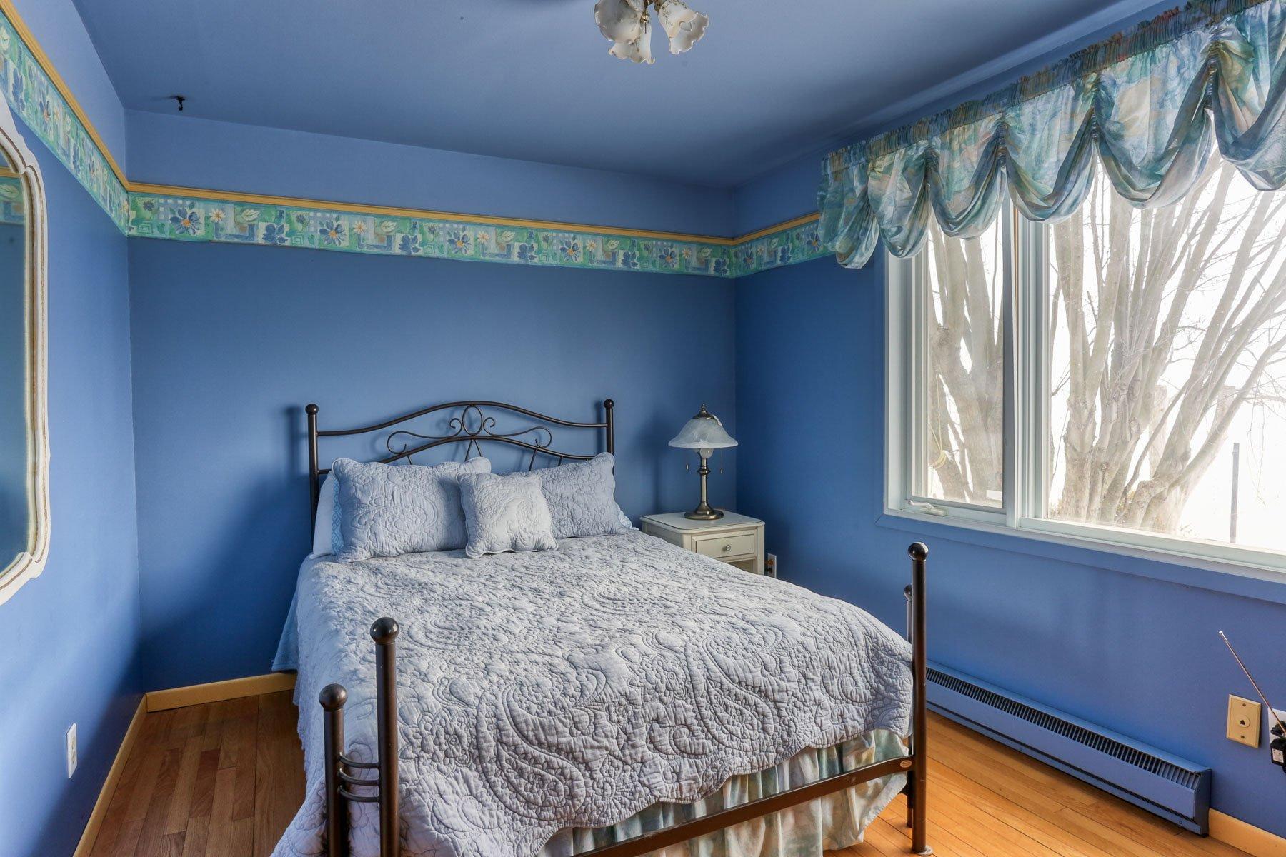 









3540


Rue Notre-Dame E.

,
Trois-Rivières,




QC
G8V1Z2

