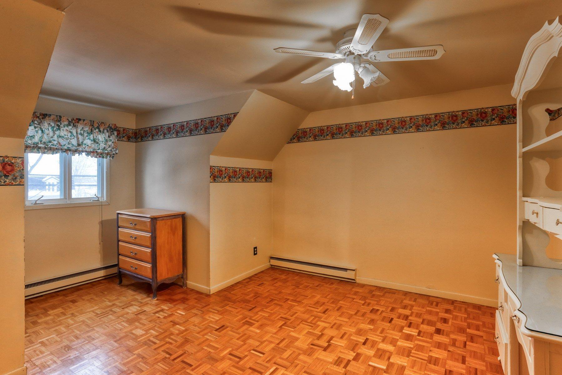 









3540


Rue Notre-Dame E.

,
Trois-Rivières,




QC
G8V1Z2

