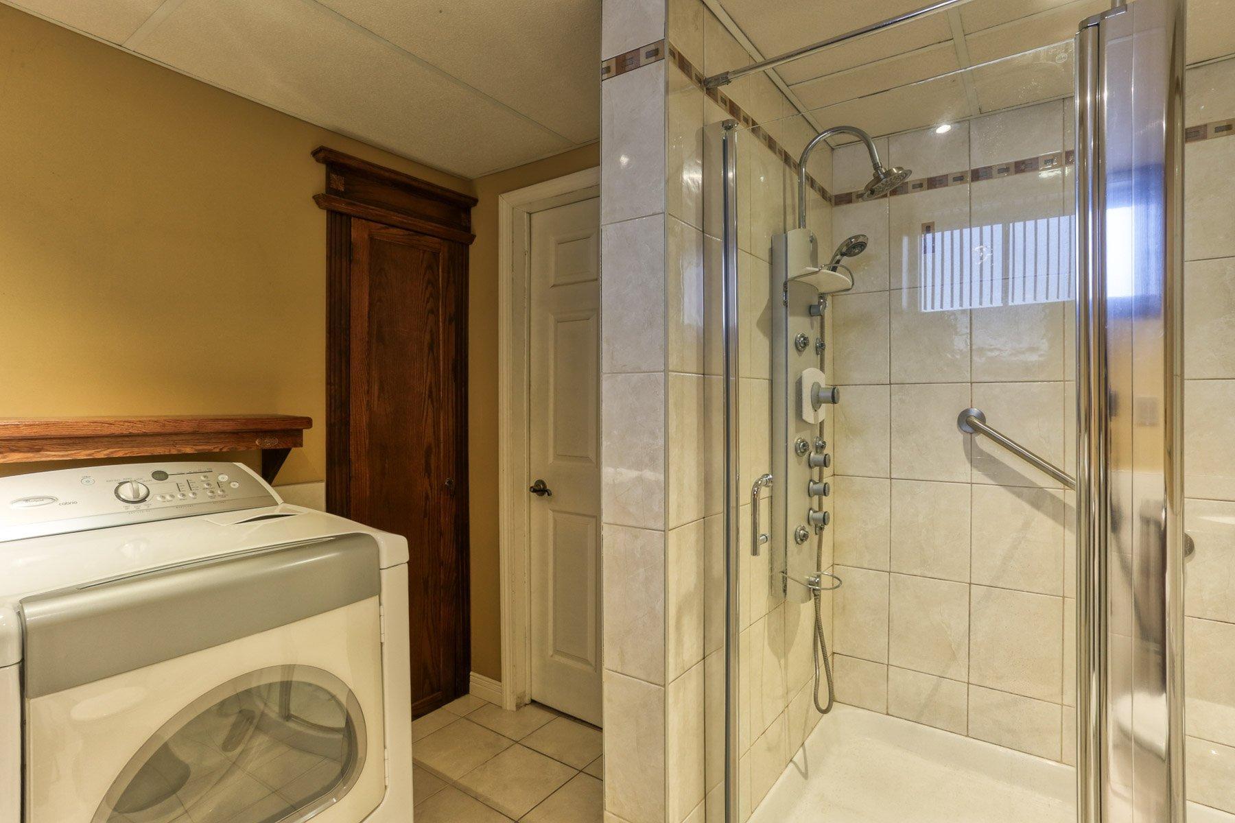 









3540


Rue Notre-Dame E.

,
Trois-Rivières,




QC
G8V1Z2

