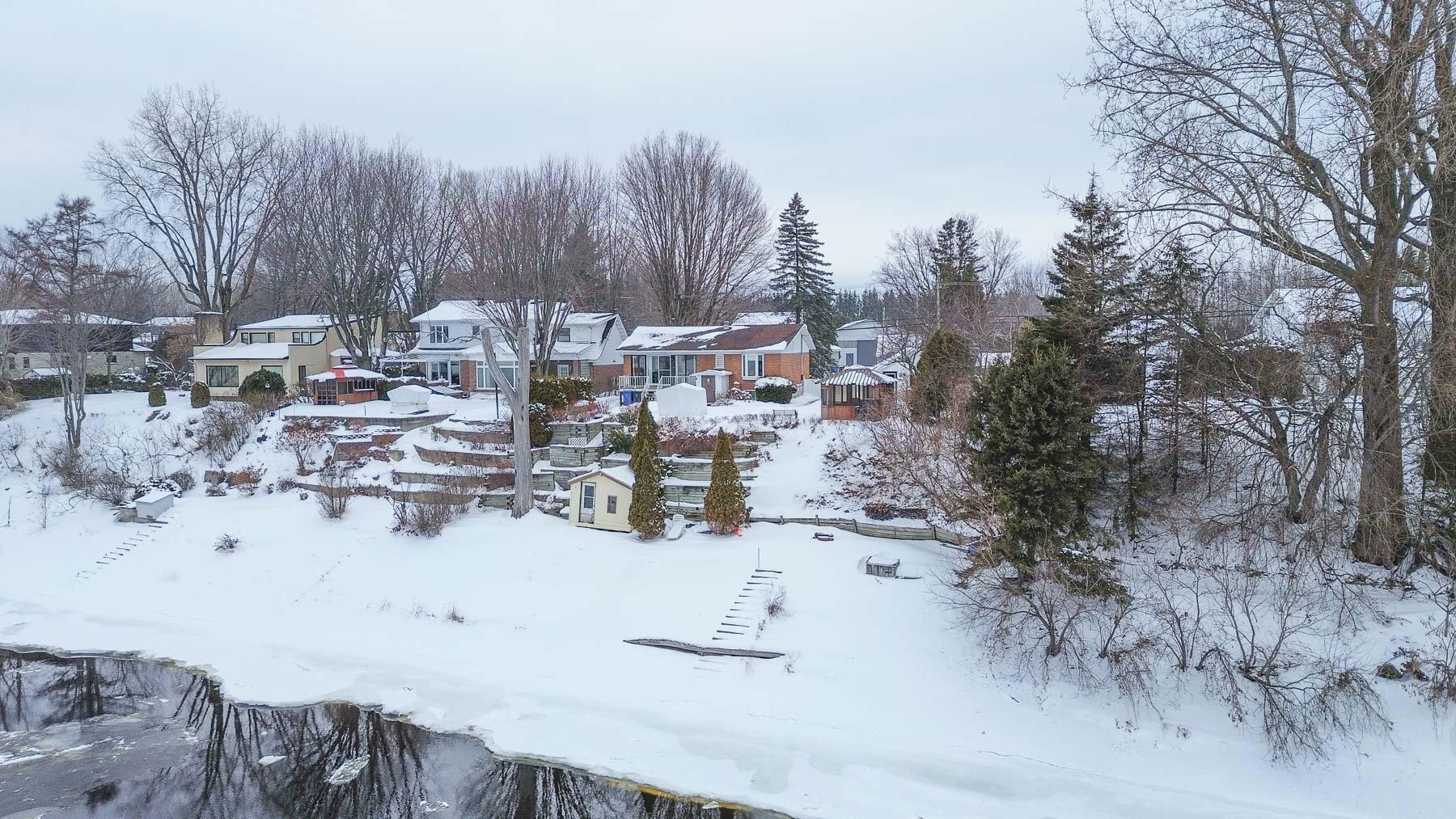 









3540


Rue Notre-Dame E.

,
Trois-Rivières,




QC
G8V1Z2

