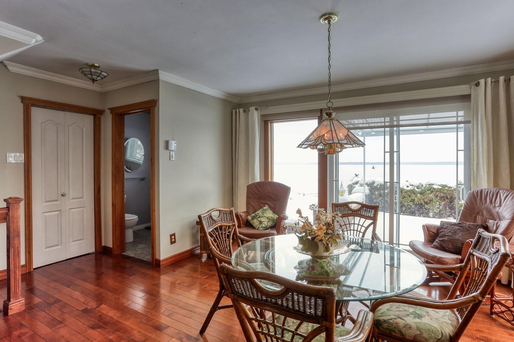 









3540


Rue Notre-Dame E.

,
Trois-Rivières,




QC
G8V1Z2

