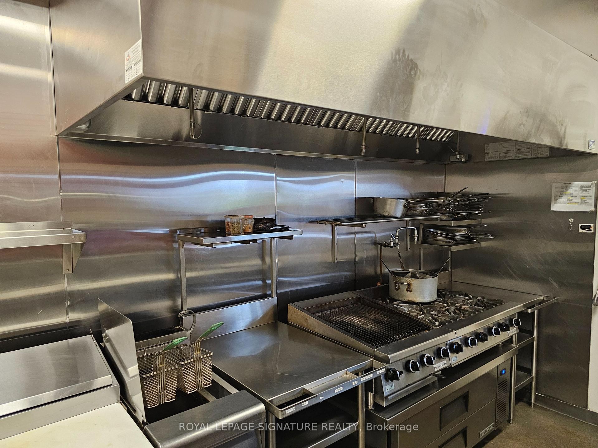 









6262


Highway 7

N/A, Unit 8,
Vaughan,




ON
L4H 5E7

