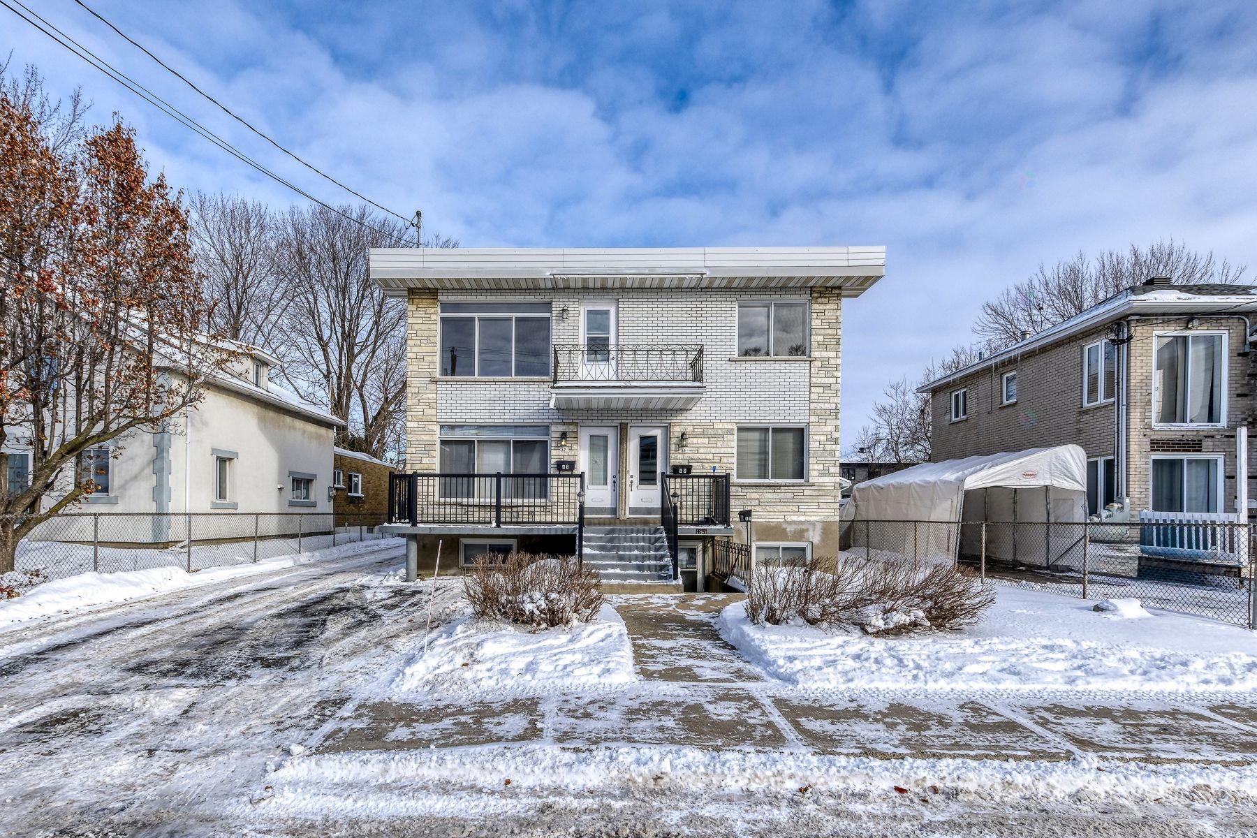 









65

 - 69


Rue Léo

,
Longueuil (Le Vieux-Longueuil),




QC
J4G1J2

