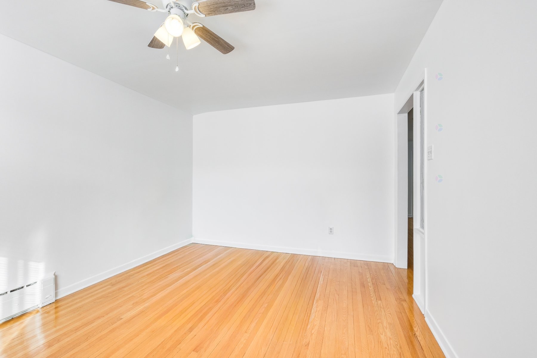 









65

 - 69


Rue Léo

,
Longueuil (Le Vieux-Longueuil),




QC
J4G1J2

