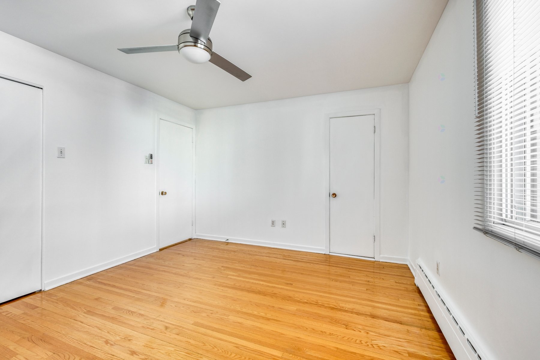 









65

 - 69


Rue Léo

,
Longueuil (Le Vieux-Longueuil),




QC
J4G1J2

