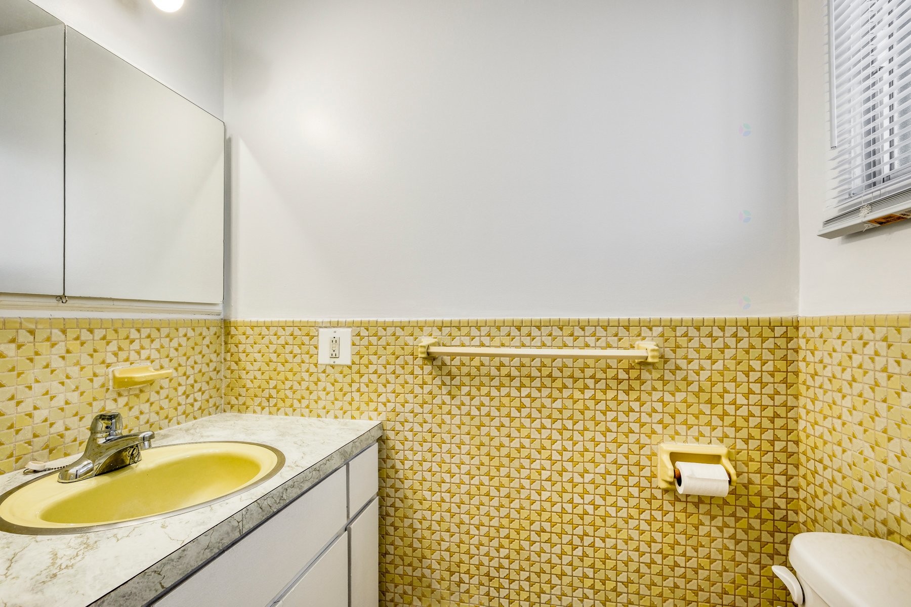 









65

 - 69


Rue Léo

,
Longueuil (Le Vieux-Longueuil),




QC
J4G1J2

