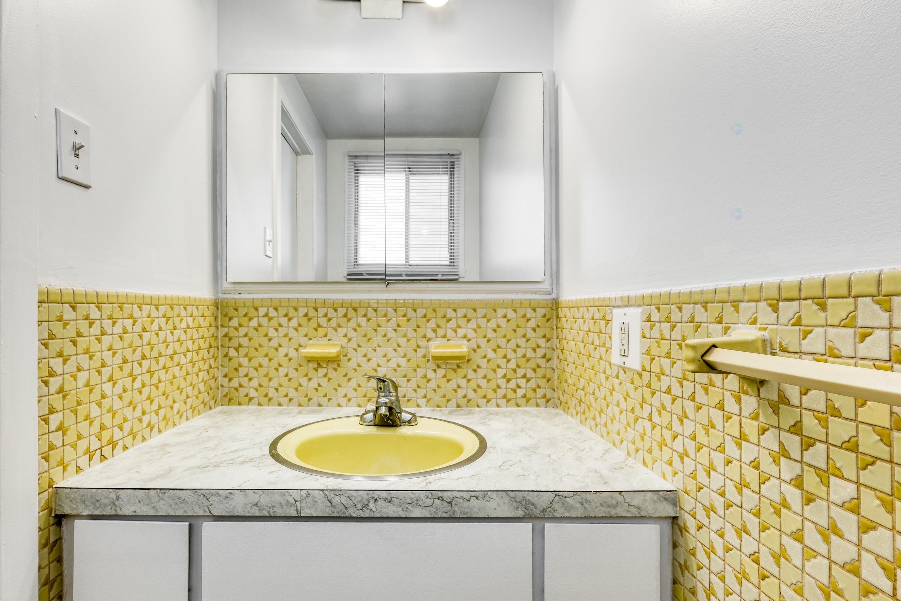 









65

 - 69


Rue Léo

,
Longueuil (Le Vieux-Longueuil),




QC
J4G1J2

