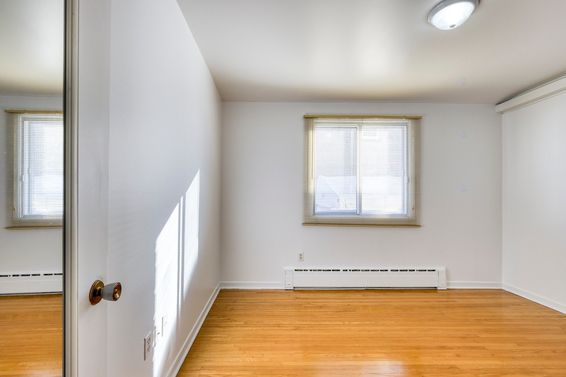 









65

 - 69


Rue Léo

,
Longueuil (Le Vieux-Longueuil),




QC
J4G1J2

