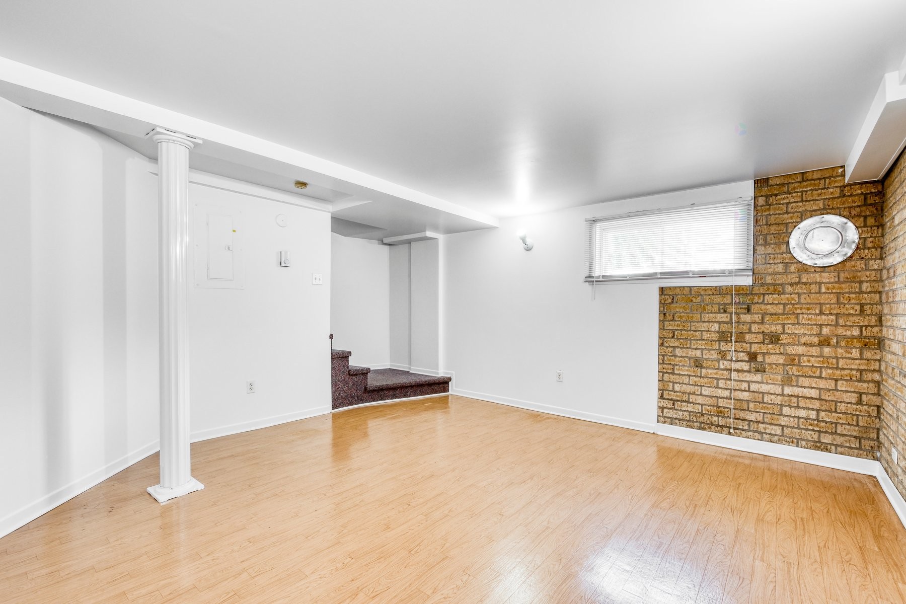









65

 - 69


Rue Léo

,
Longueuil (Le Vieux-Longueuil),




QC
J4G1J2

